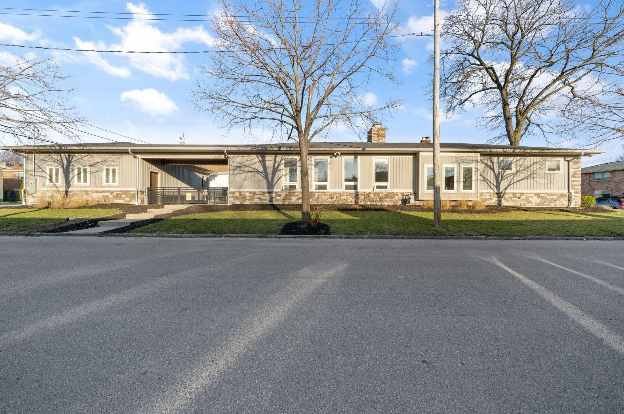 484 E Kossuth St, Columbus, OH 43206