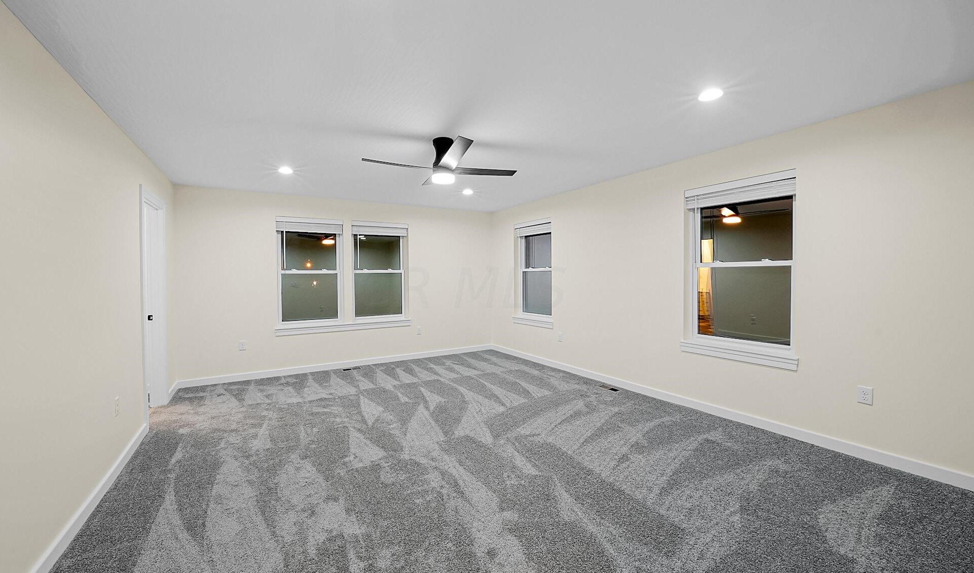 46 Inah Ave, Columbus OH 43228-2679 exterior