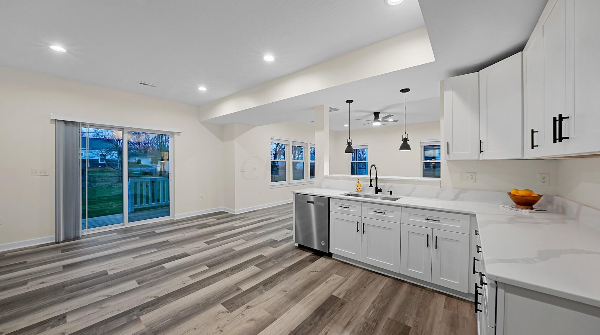 46 Inah Ave, Columbus OH 43228-2679 exterior