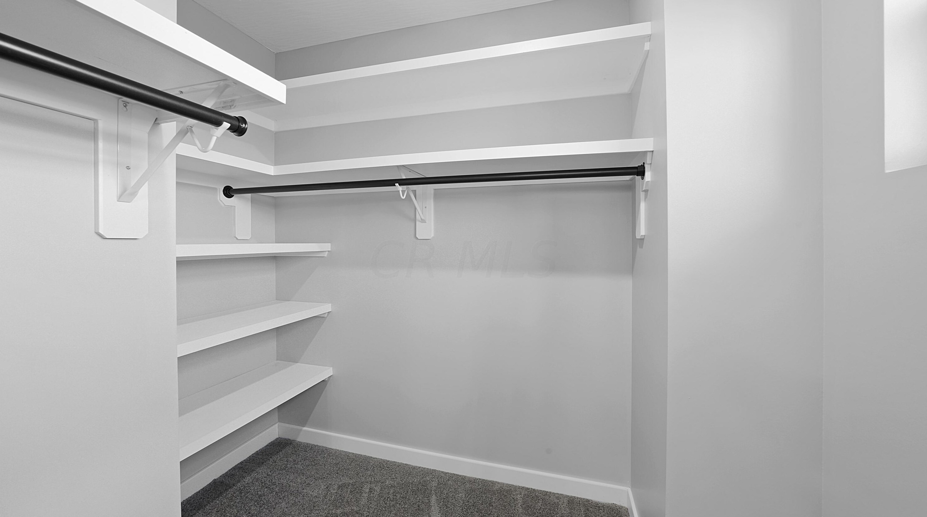 76 Inah Ave, Columbus OH 43228-2679 exterior