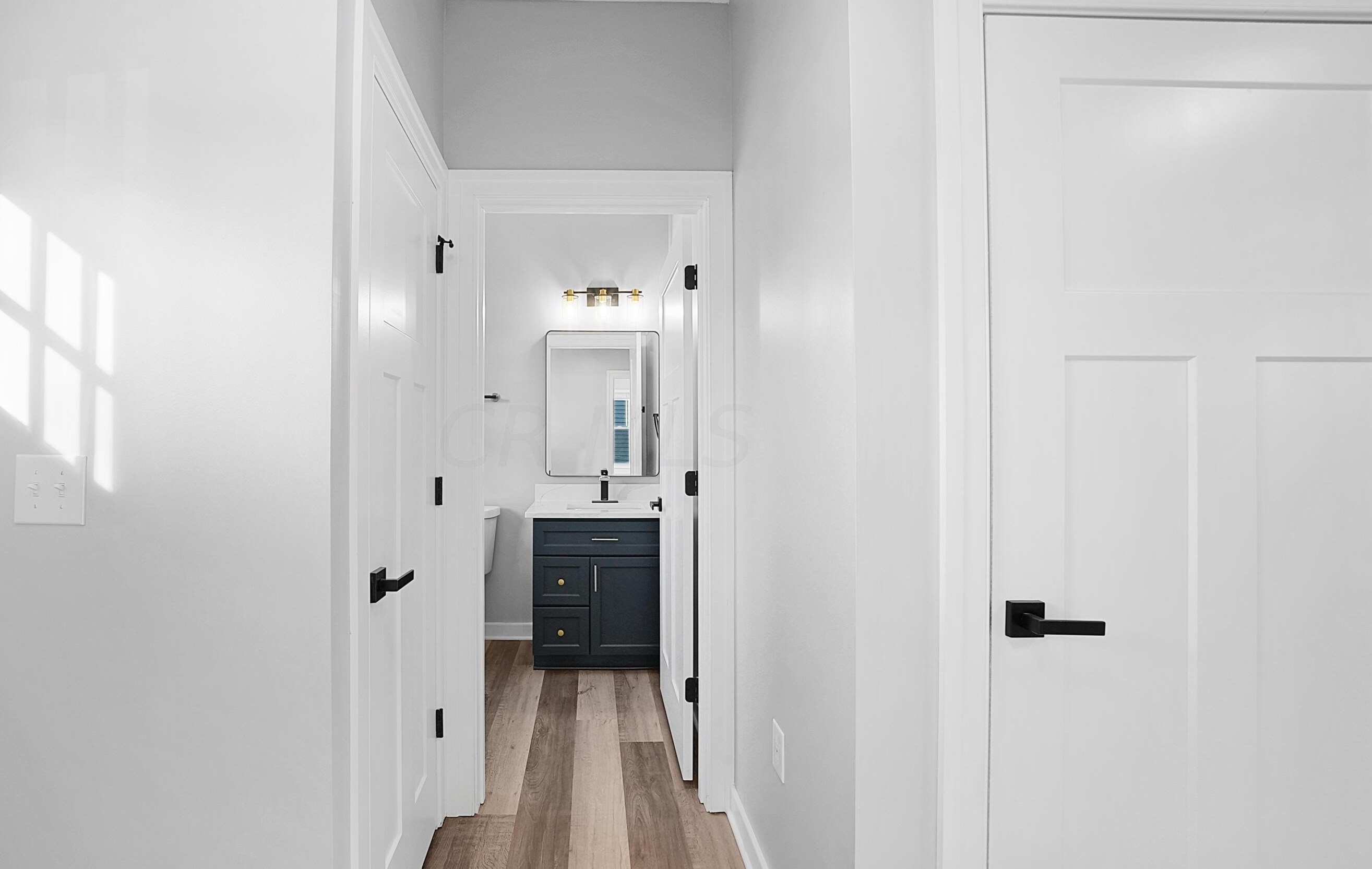 76 Inah Ave, Columbus OH 43228-2679 exterior