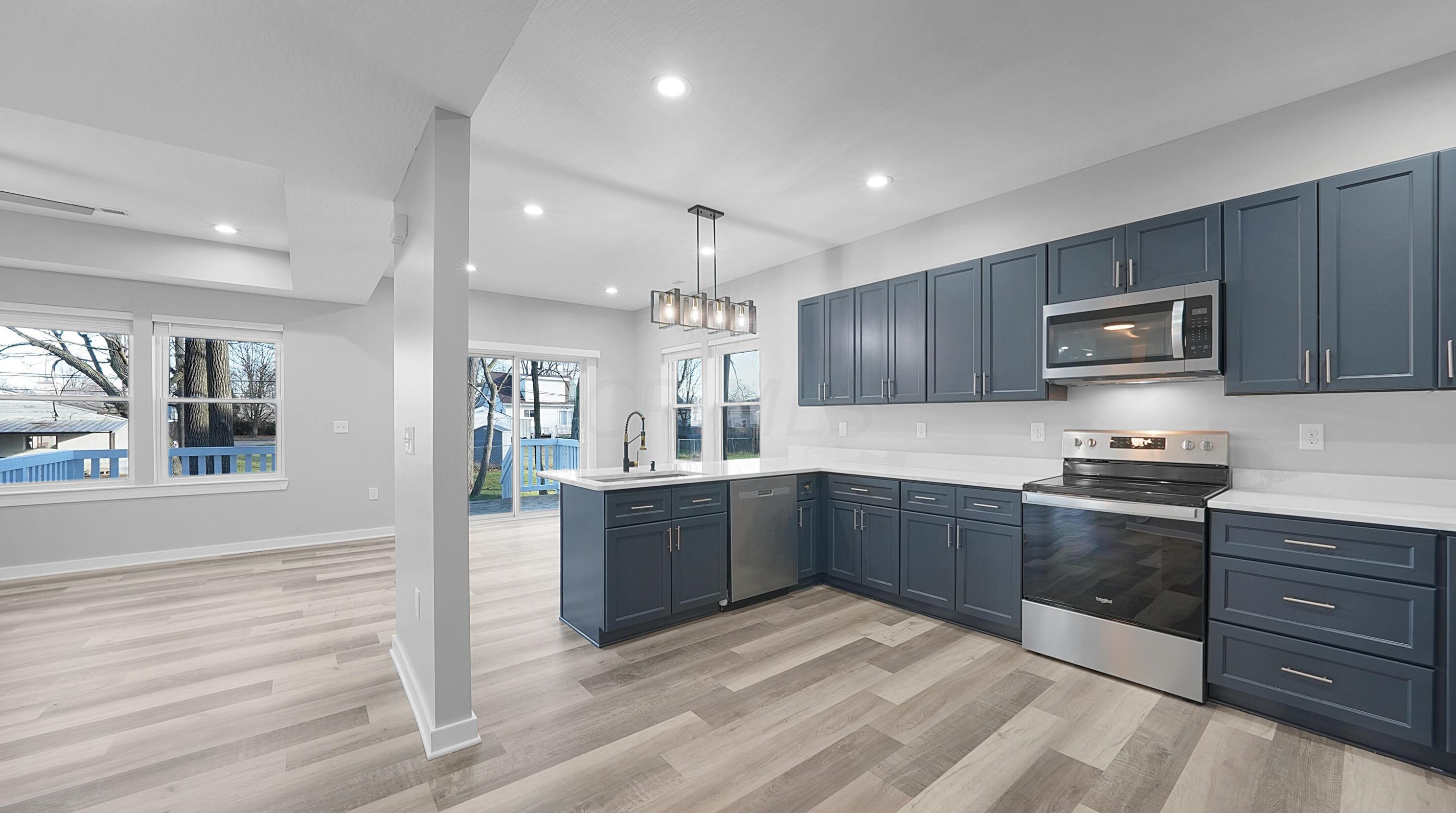 76 Inah Ave, Columbus OH 43228-2679 exterior