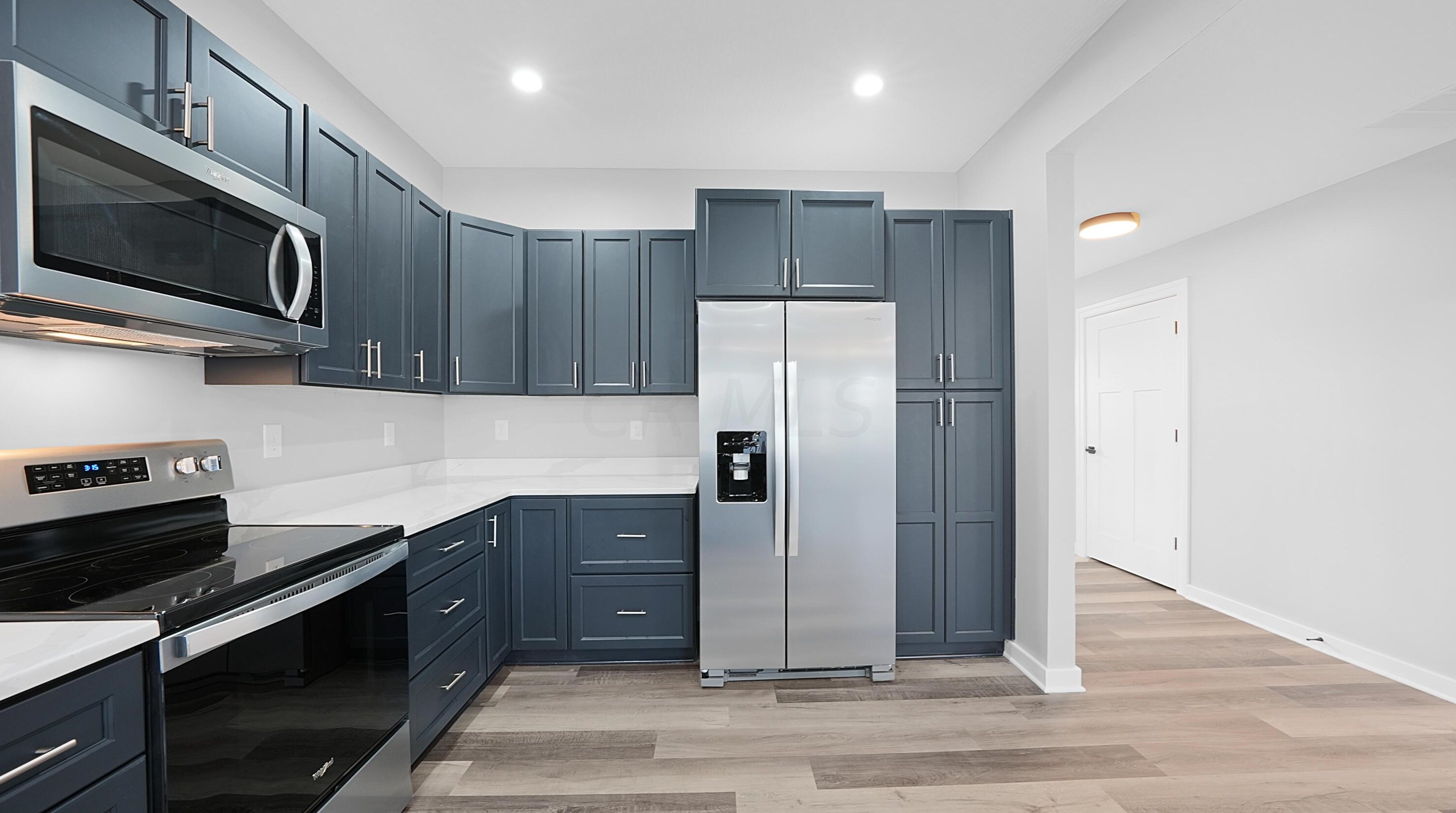 76 Inah Ave, Columbus OH 43228-2679 exterior