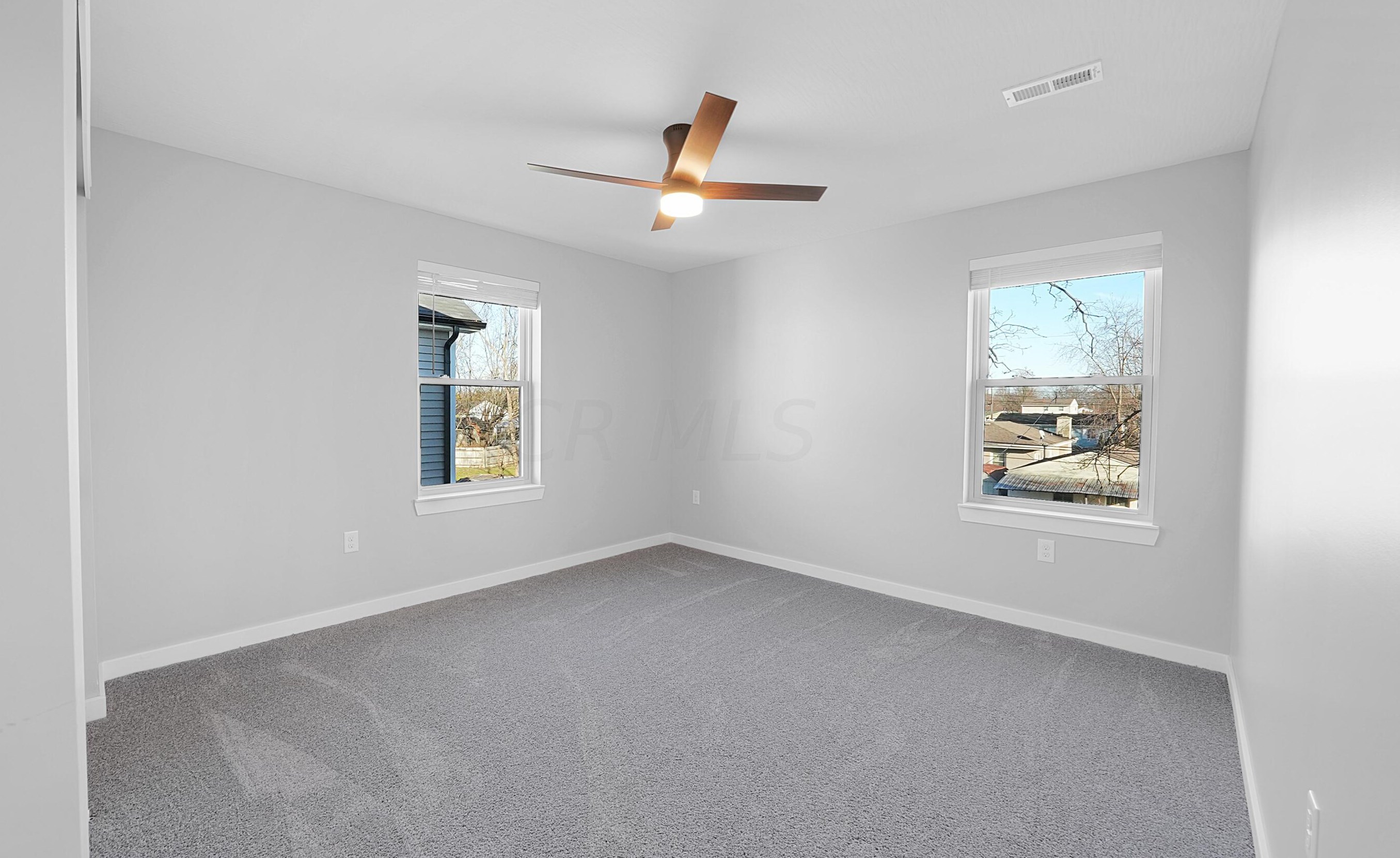 76 Inah Ave, Columbus OH 43228-2679 exterior