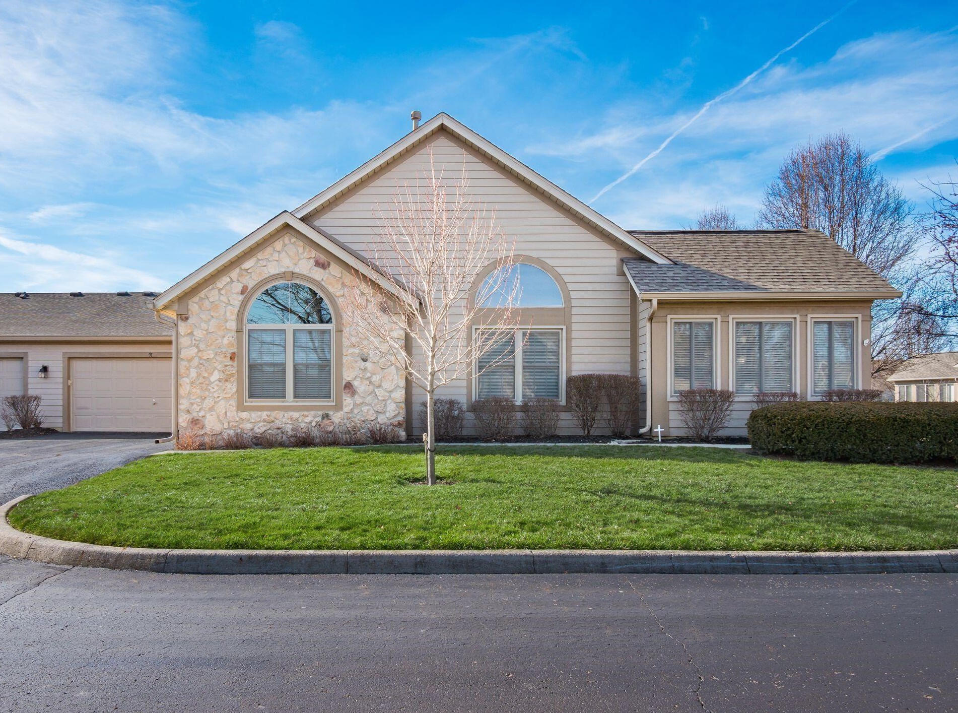 91 Villamere Dr, Columbus, OH 43213-1583