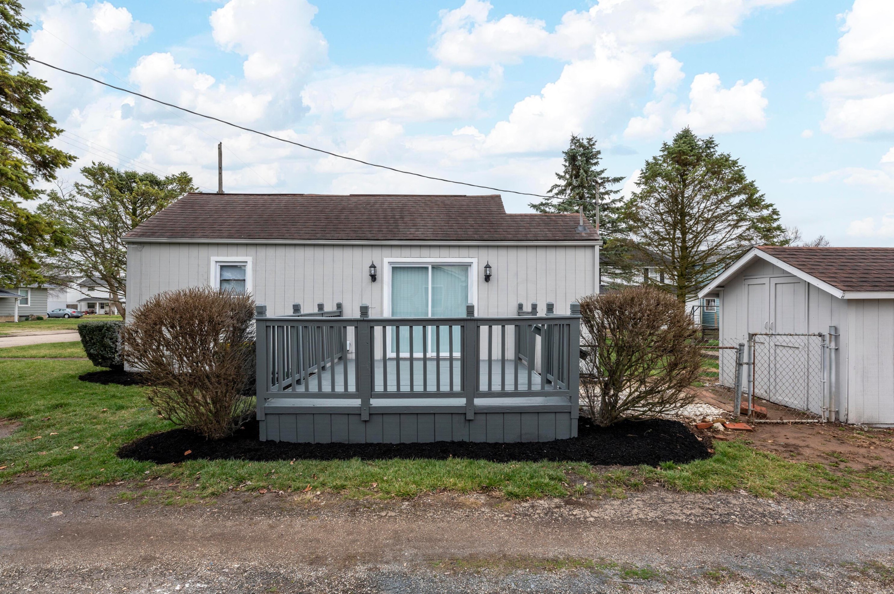 187 Madison St, Mount Sterling OH  43143-1020 exterior