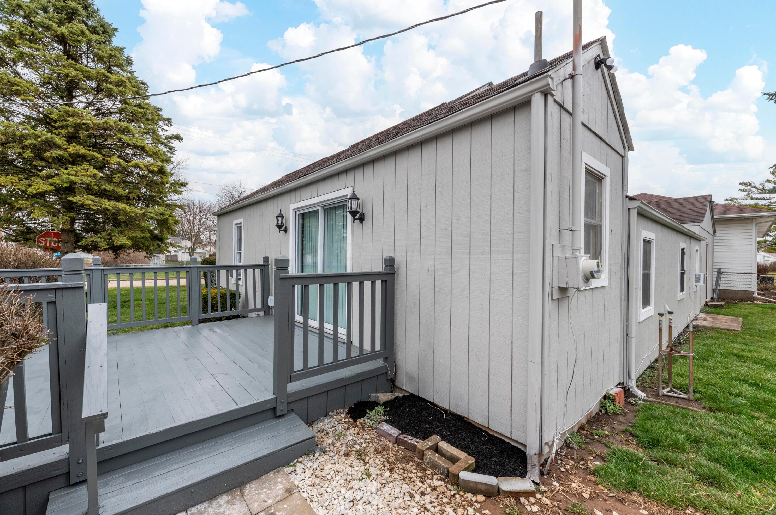 187 Madison St, Mount Sterling OH  43143-1020 exterior