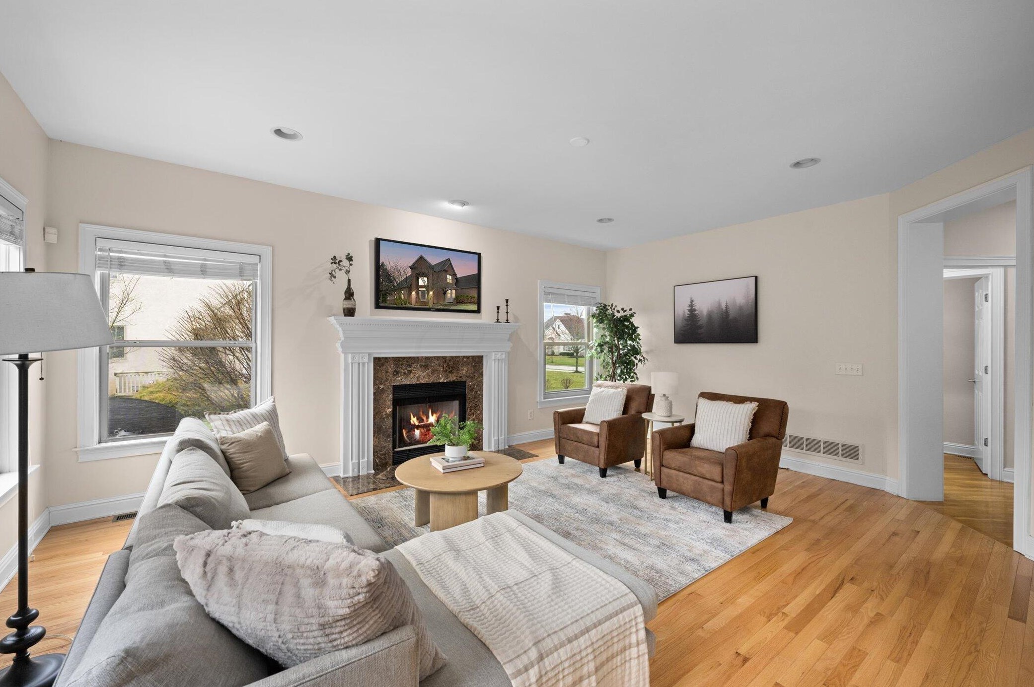 8244 Campden Lakes Blvd, Dublin OH  43016-8252 exterior