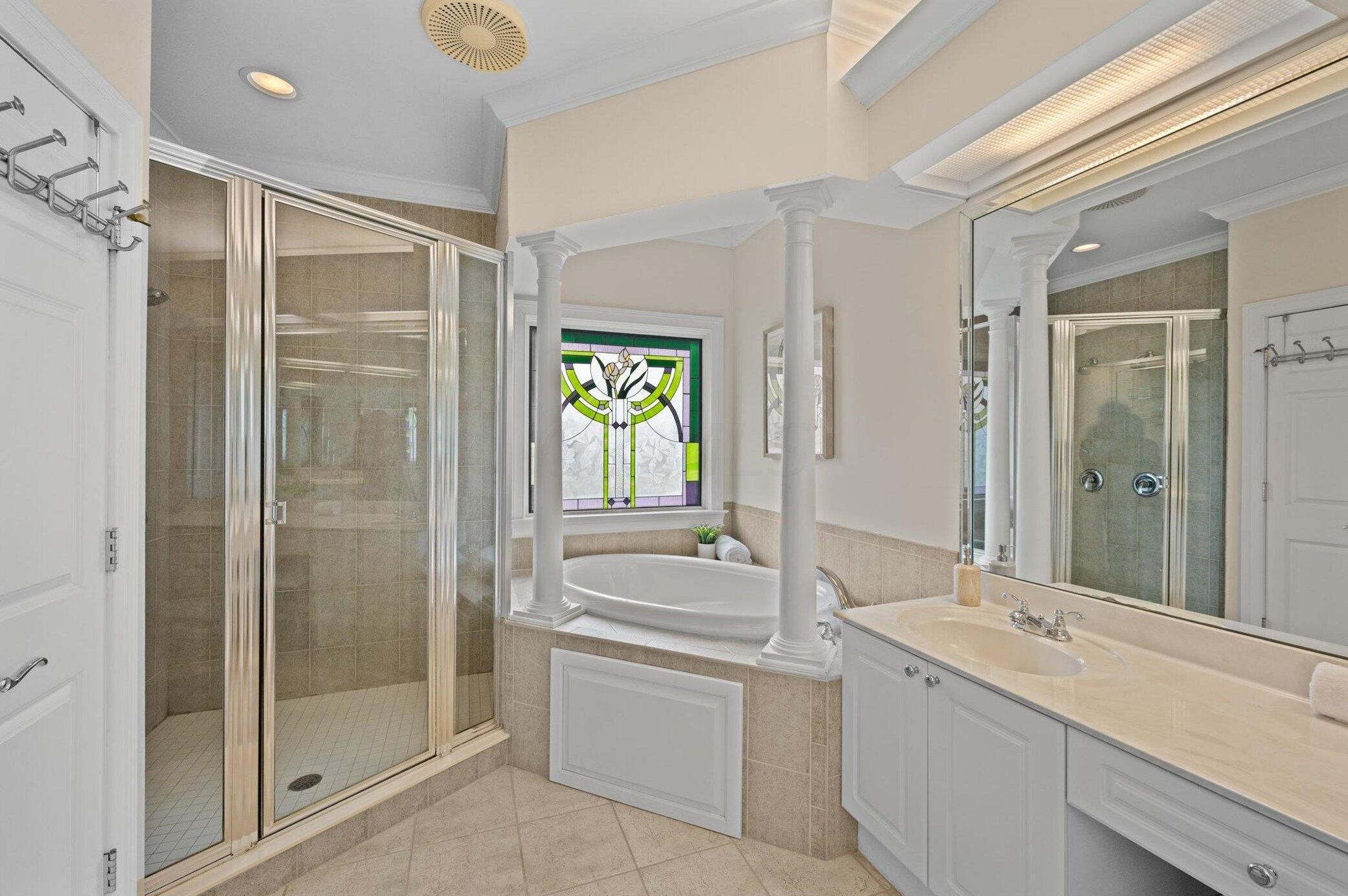 8244 Campden Lakes Blvd, Dublin OH  43016-8252 exterior