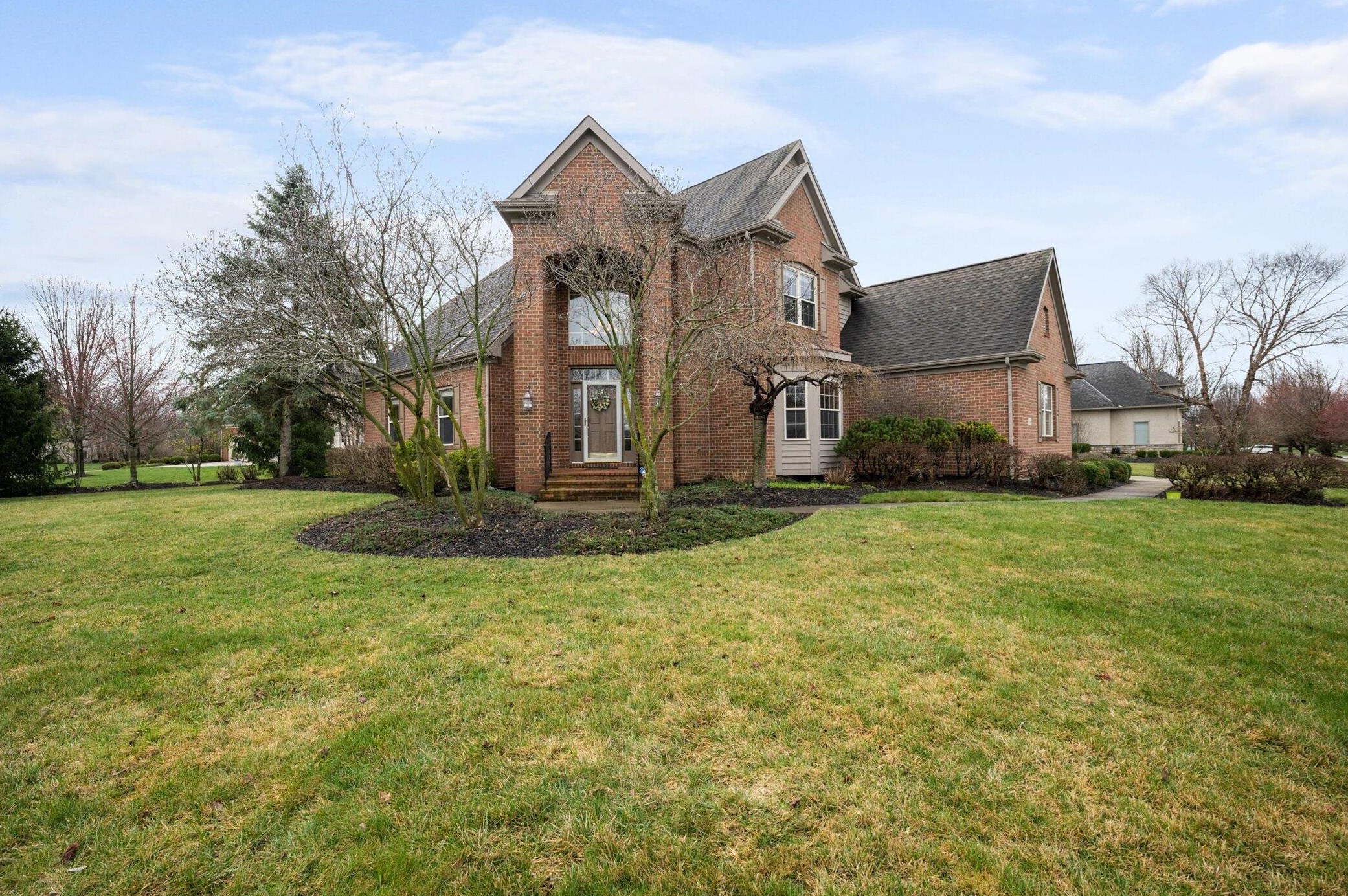 8244 Campden Lakes Blvd, Dublin OH  43016-8252 exterior