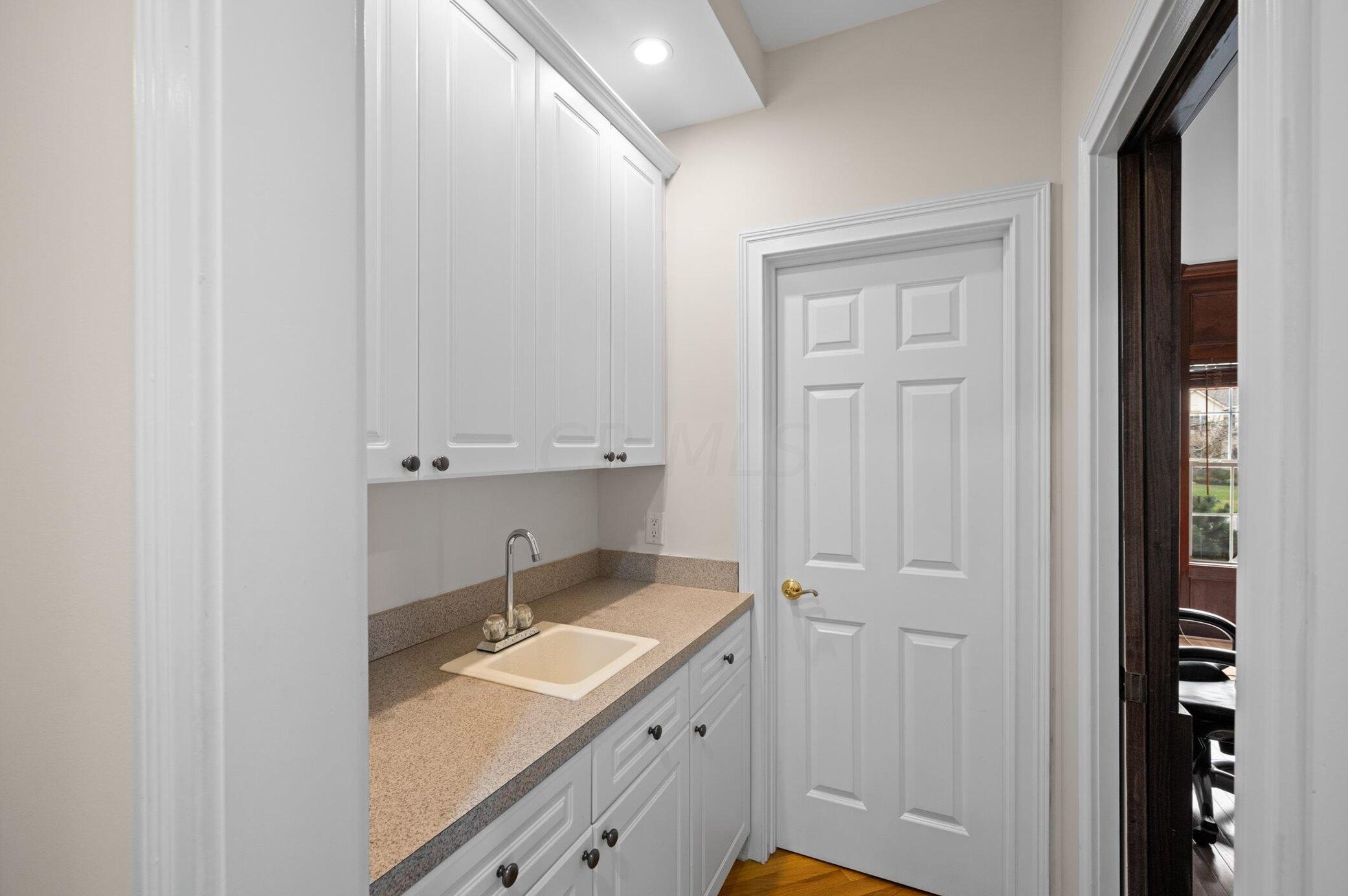 8244 Campden Lakes Blvd, Dublin OH  43016-8252 exterior