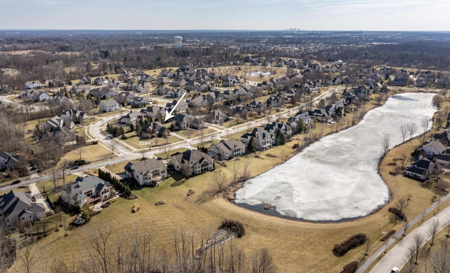 8244 Campden Lakes Blvd, Dublin OH  43016-8252 exterior