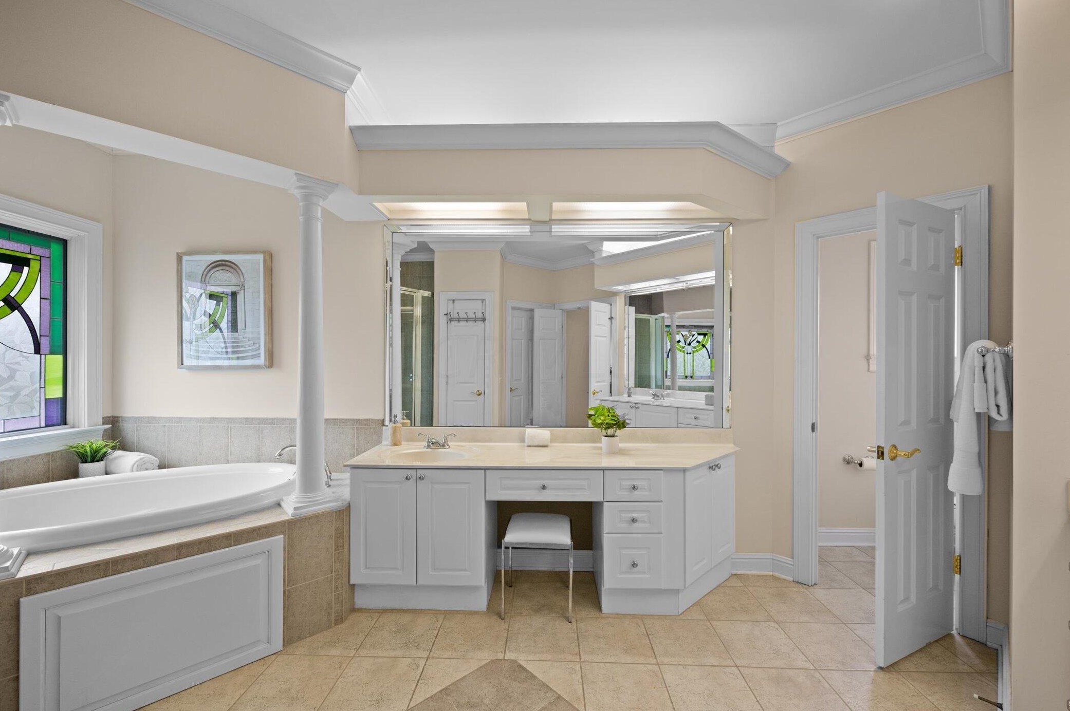 8244 Campden Lakes Blvd, Dublin OH  43016-8252 exterior