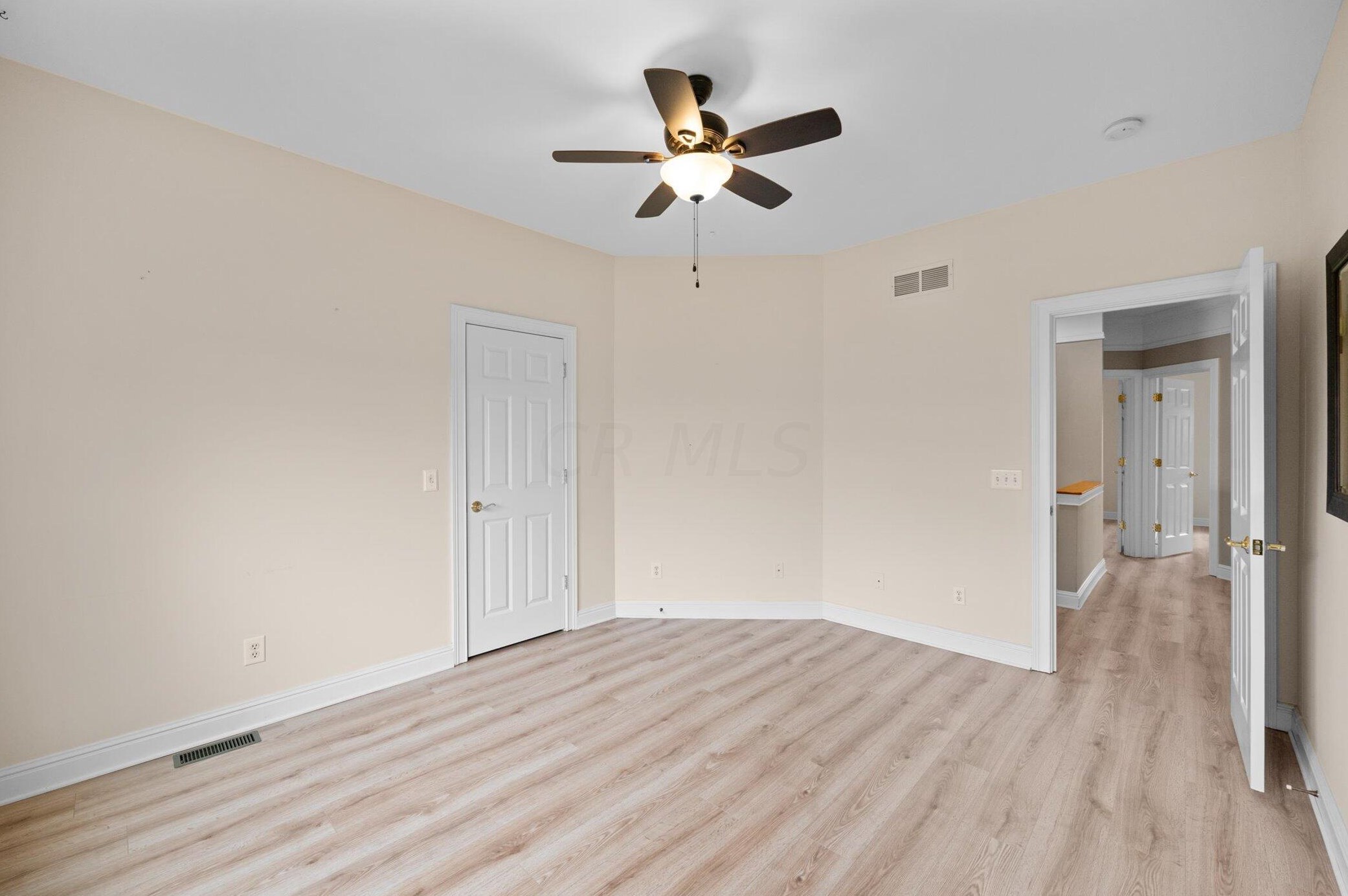 8244 Campden Lakes Blvd, Dublin OH  43016-8252 exterior