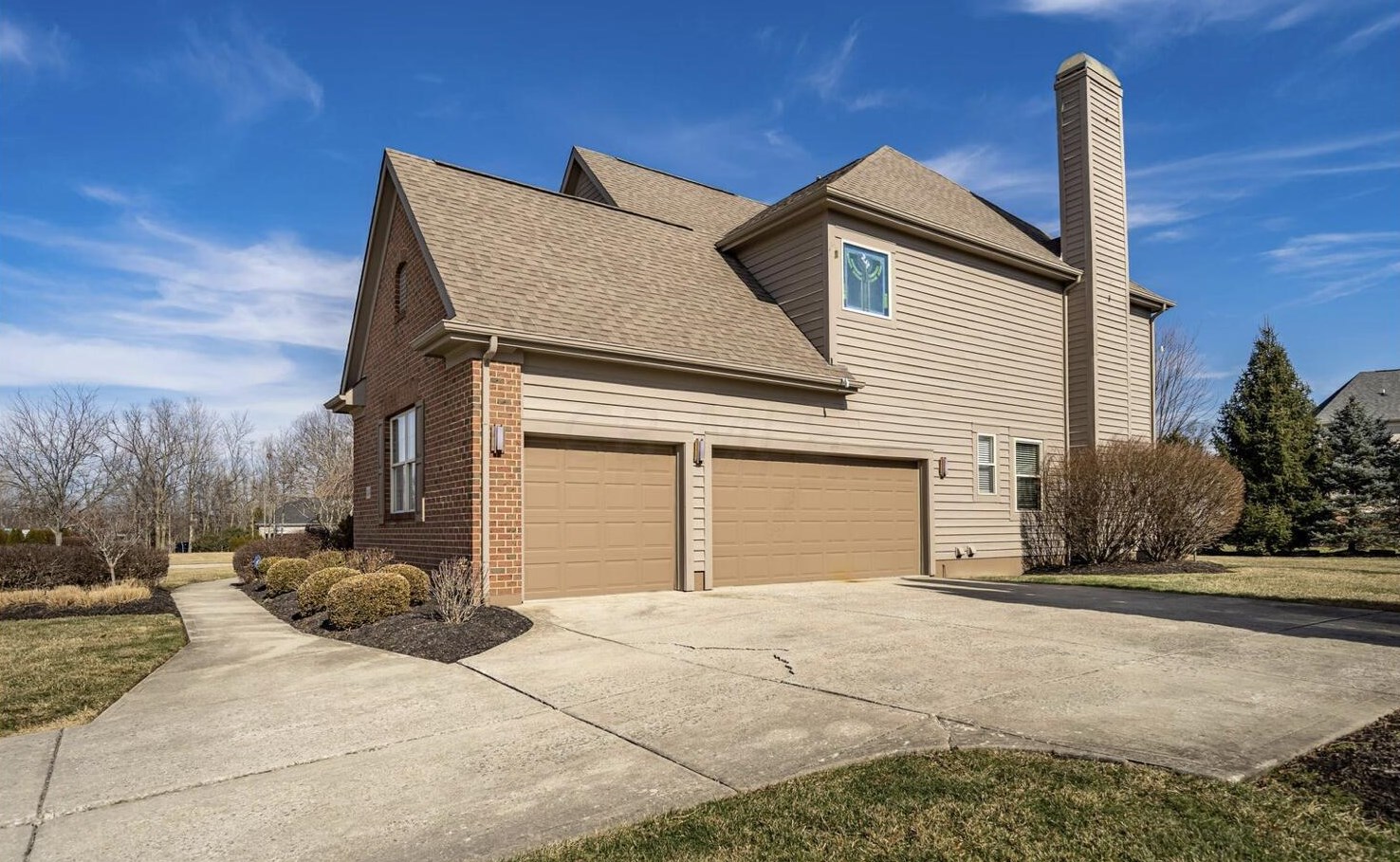 8244 Campden Lakes Blvd, Dublin OH  43016-8252 exterior