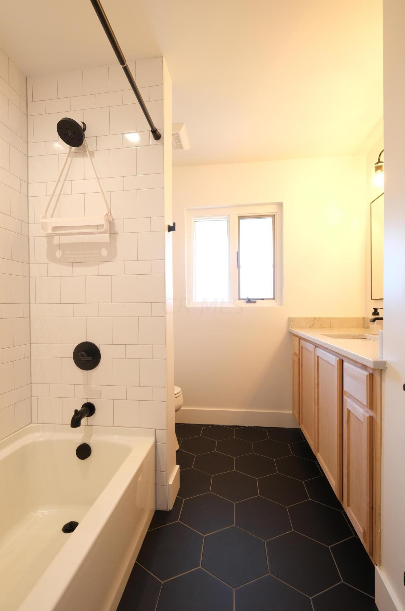 3049 Leeds Rd, Columbus OH  43221-2628 exterior