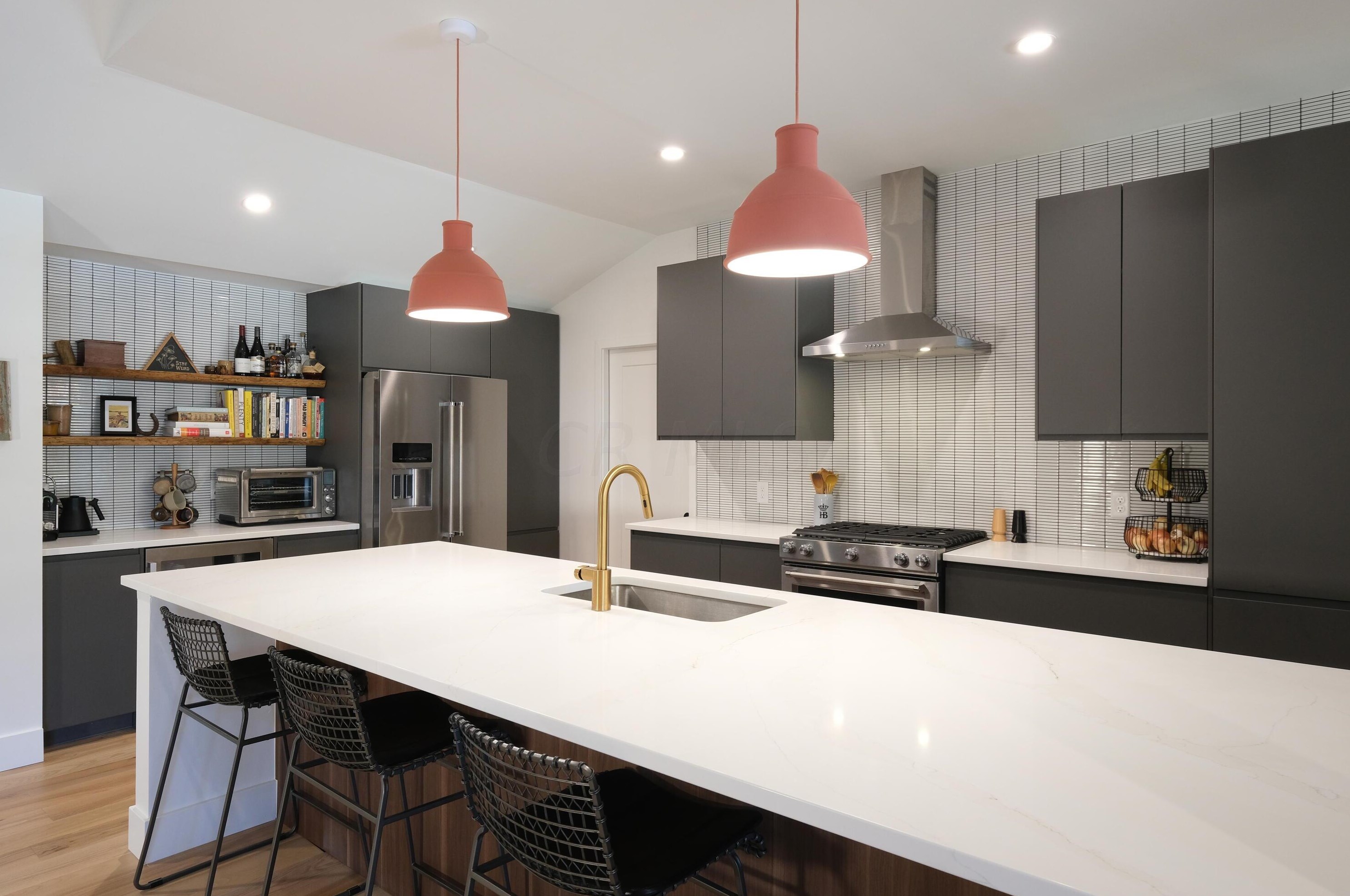 3049 Leeds Rd, Columbus OH  43221-2628 exterior