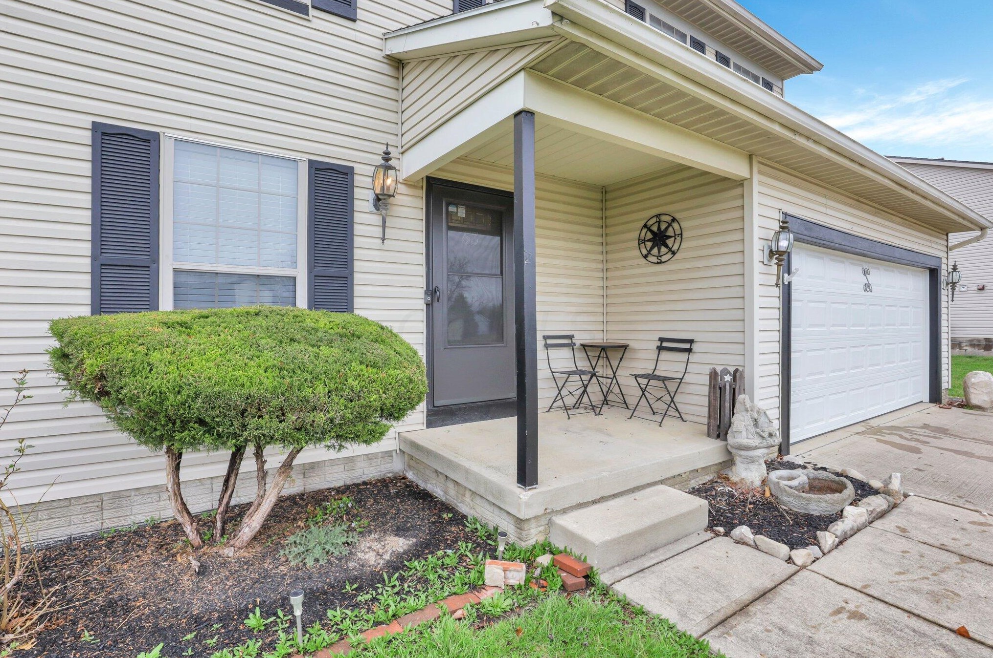 53 Brenton Dr, Ashville, OH 43103-1372