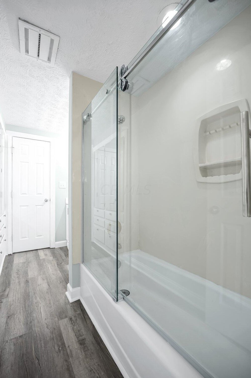 702 Josephine Ave, Columbus OH  43204-1113 exterior