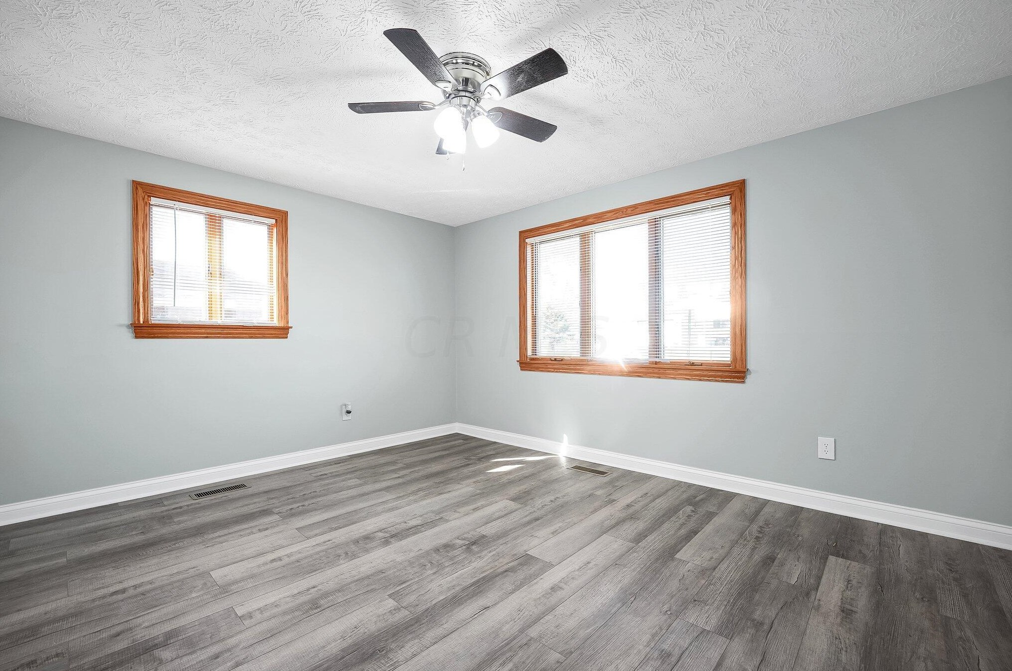 702 Josephine Ave, Columbus OH  43204-1113 exterior