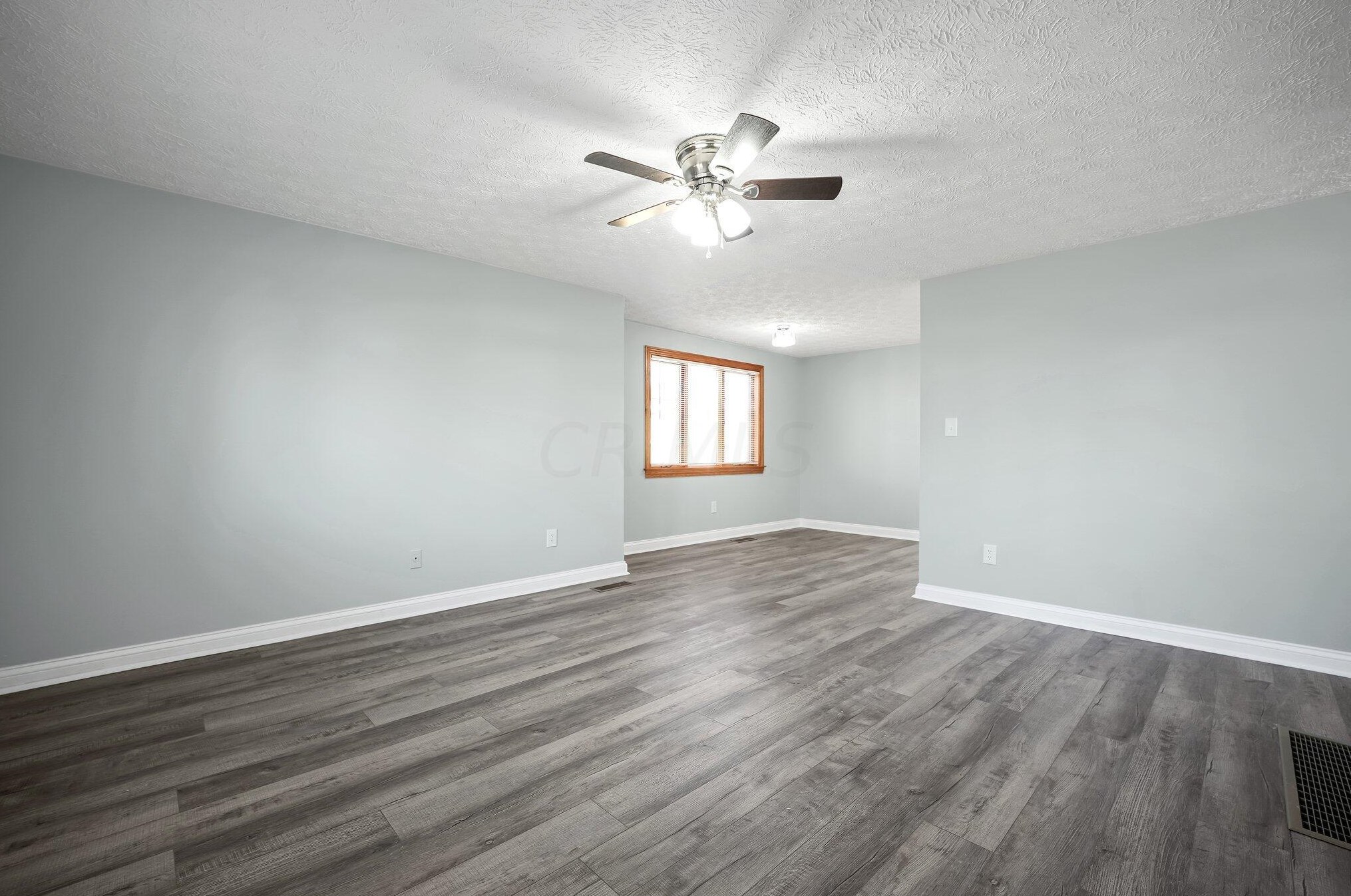 702 Josephine Ave, Columbus OH  43204-1113 exterior