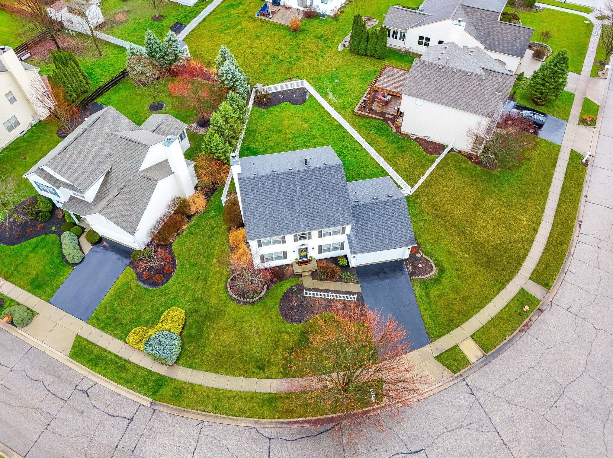 5530 Bunstine Dr, Westerville OH  43081-8218 exterior