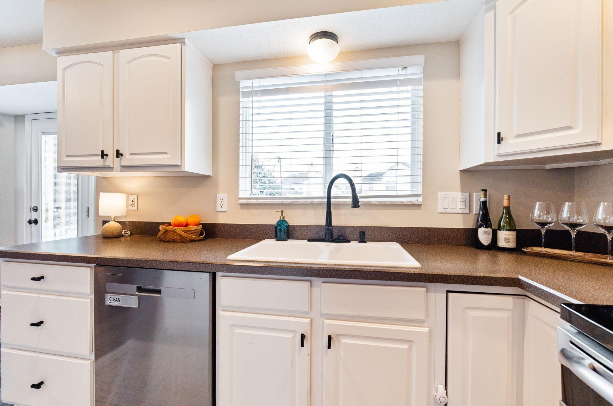 5530 Bunstine Dr, Westerville OH  43081-8218 exterior