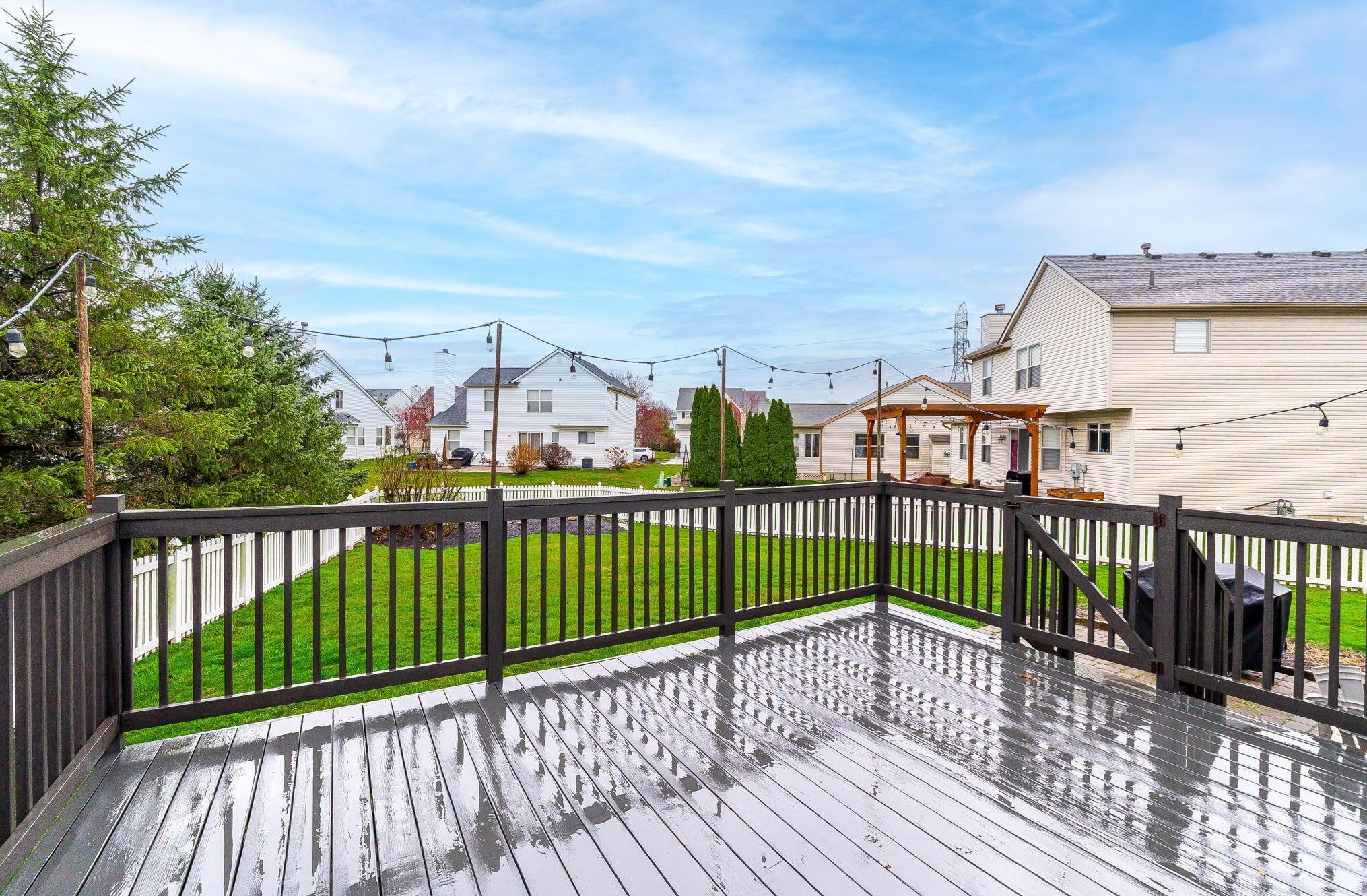 5530 Bunstine Dr, Westerville OH  43081-8218 exterior