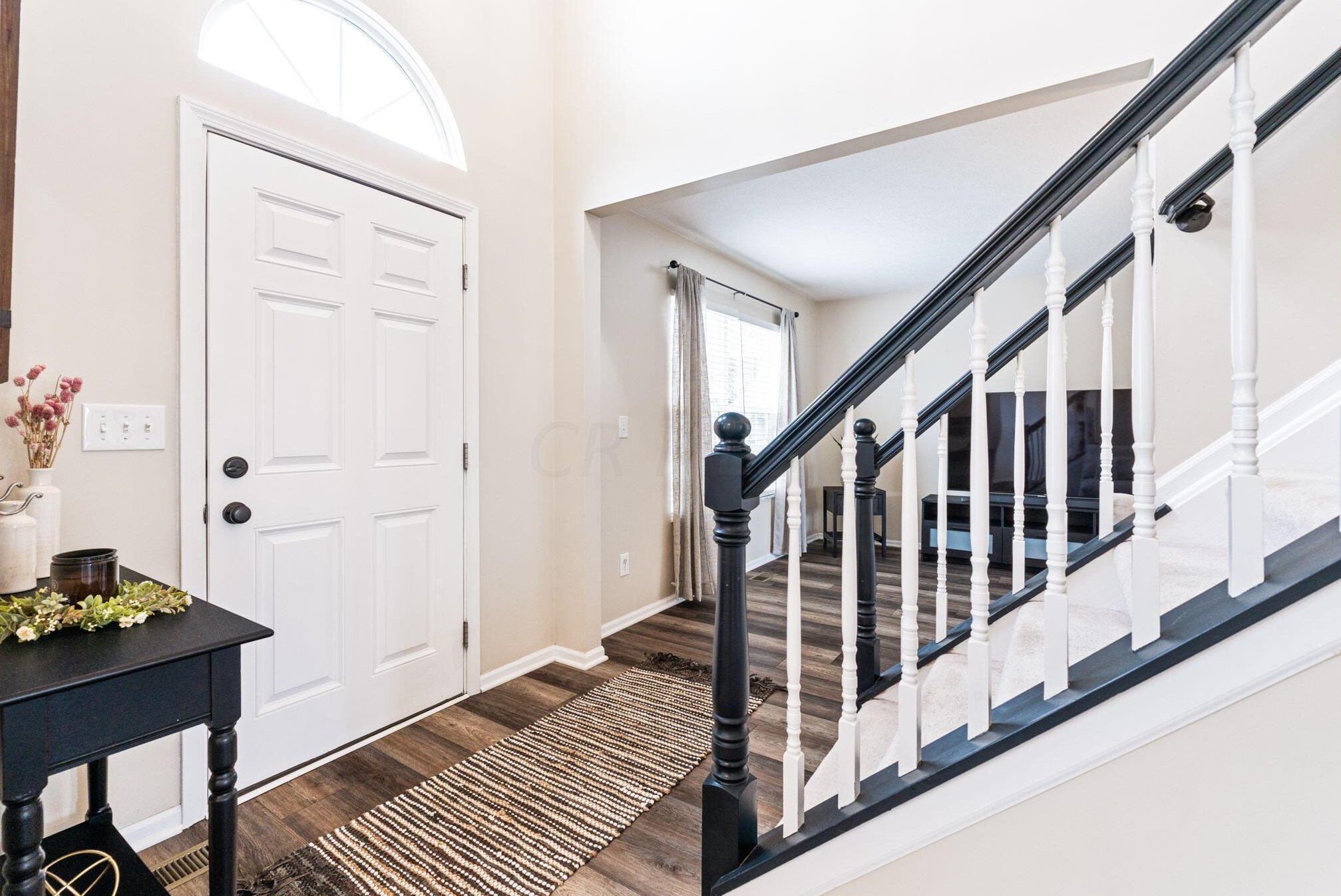 5530 Bunstine Dr, Westerville OH  43081-8218 exterior