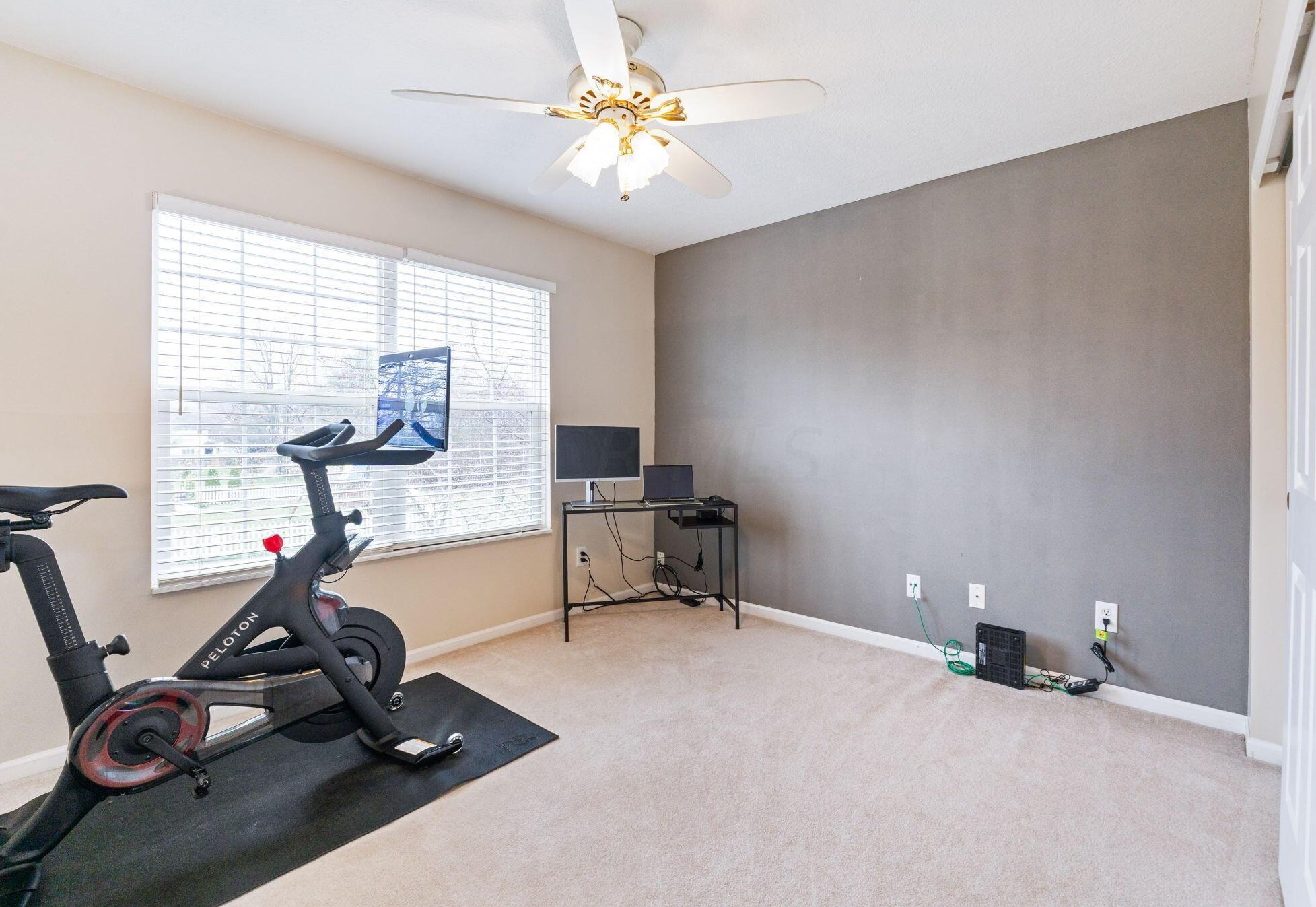 5530 Bunstine Dr, Westerville OH  43081-8218 exterior