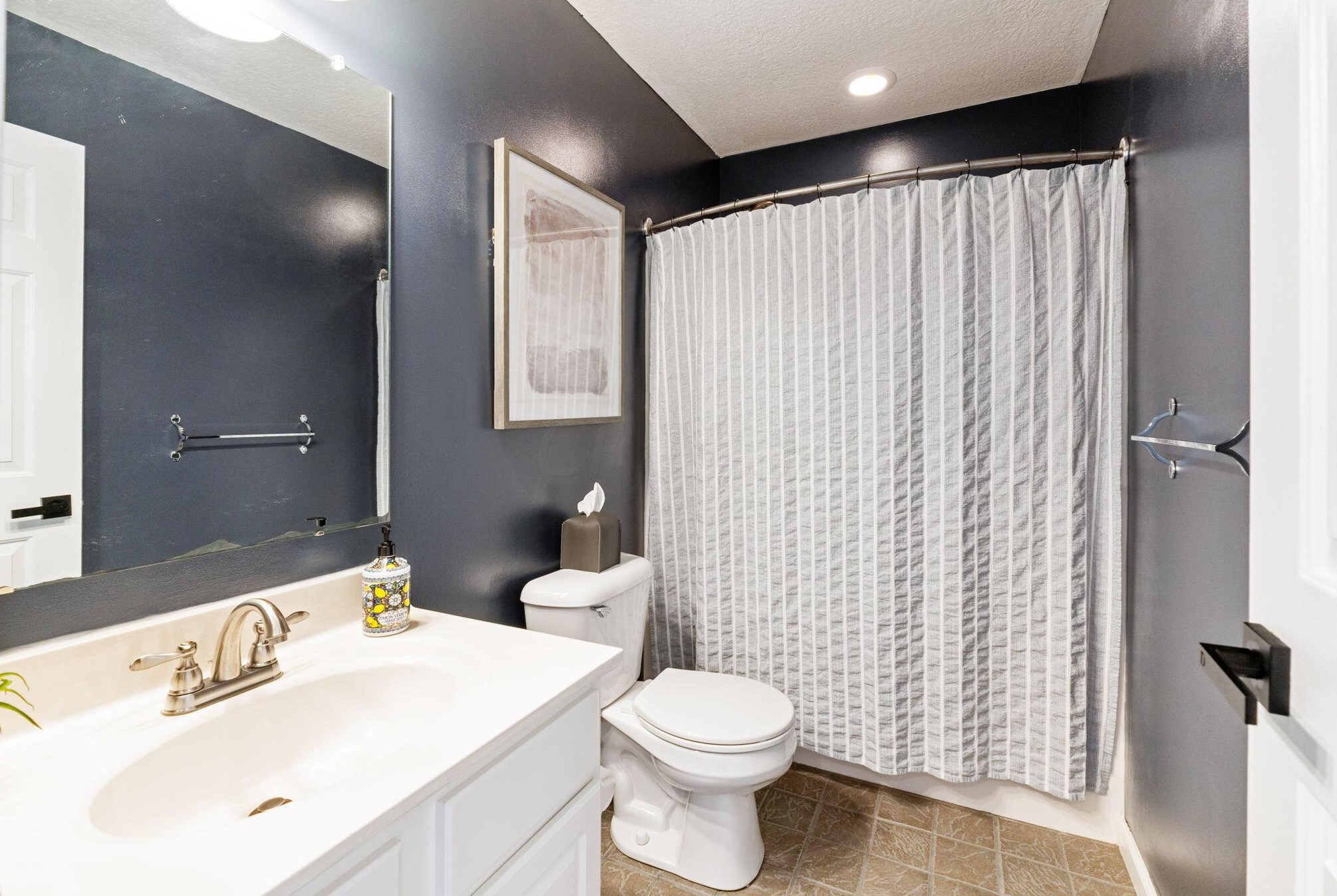 5530 Bunstine Dr, Westerville OH  43081-8218 exterior