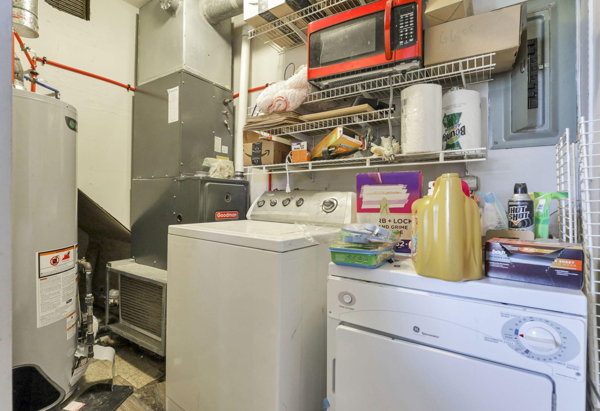 2434 Northglen Dr, Columbus OH  43224-4674 exterior