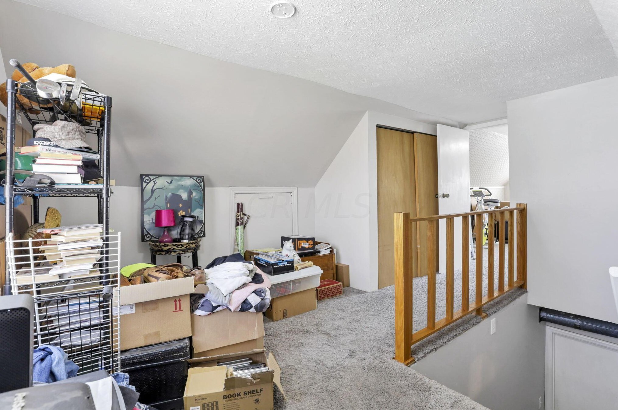 2434 Northglen Dr, Columbus OH  43224-4674 exterior