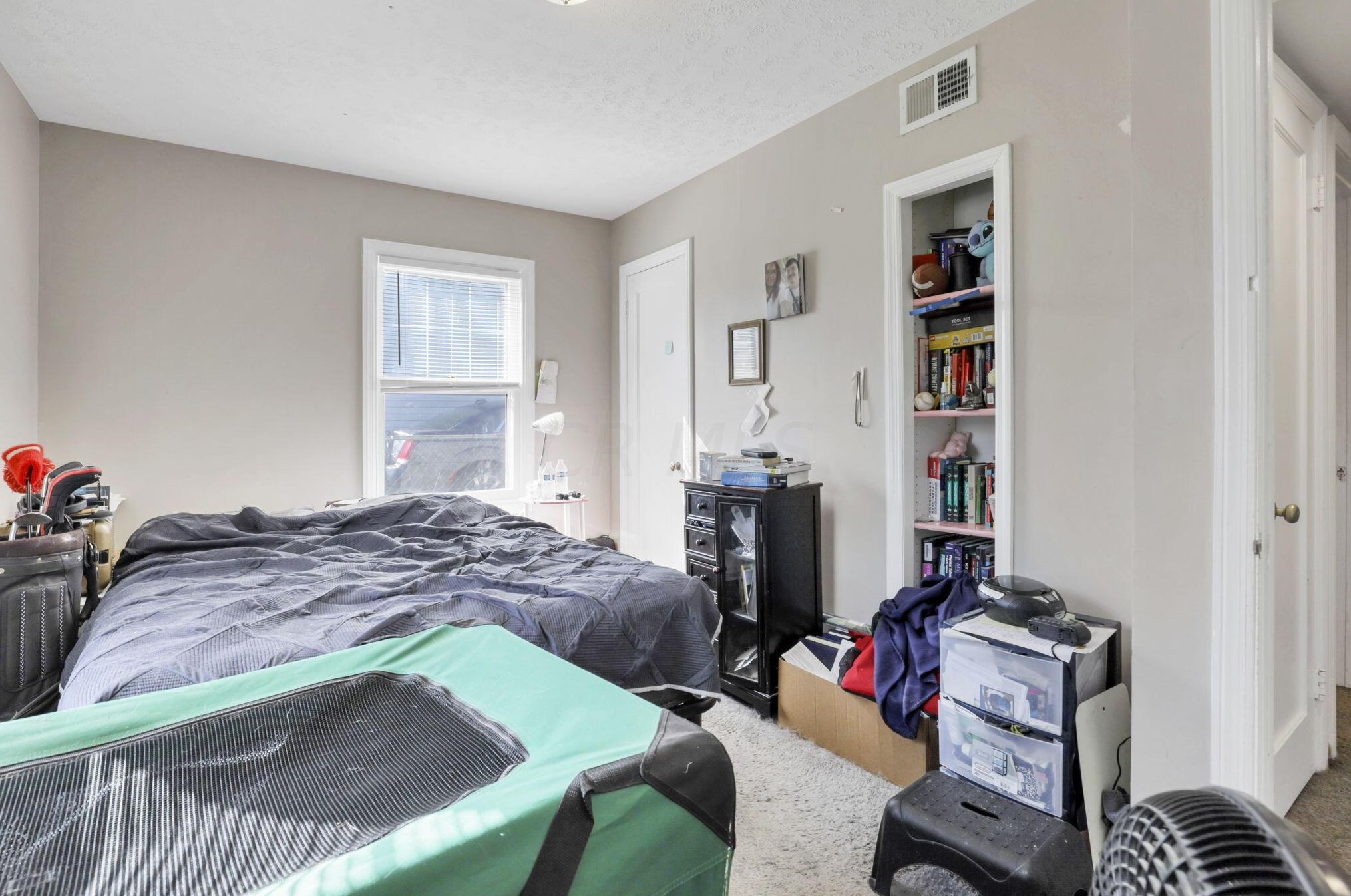 2434 Northglen Dr, Columbus OH  43224-4674 exterior