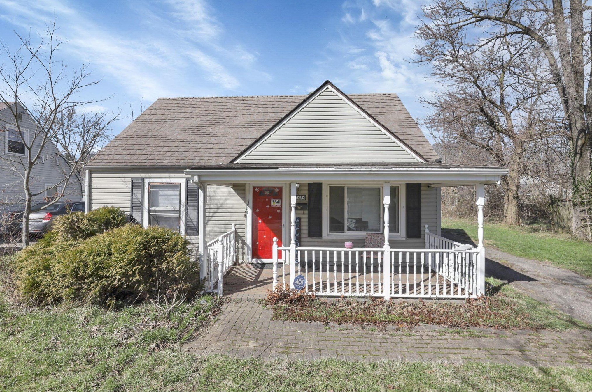 2434 Northglen Dr, Columbus OH  43224-4674 exterior