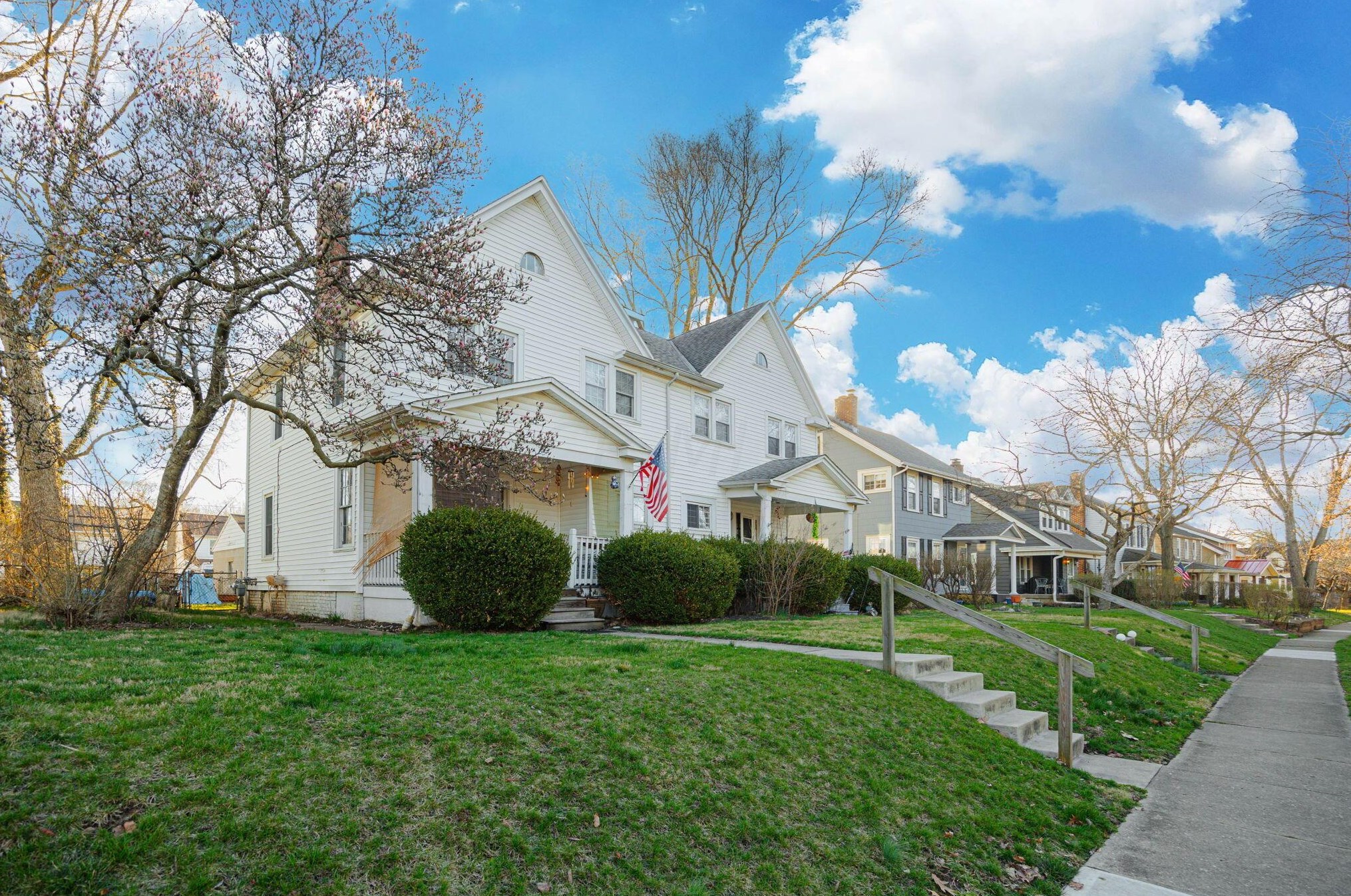 928 Timberman Rd, Columbus, OH 43212-3820