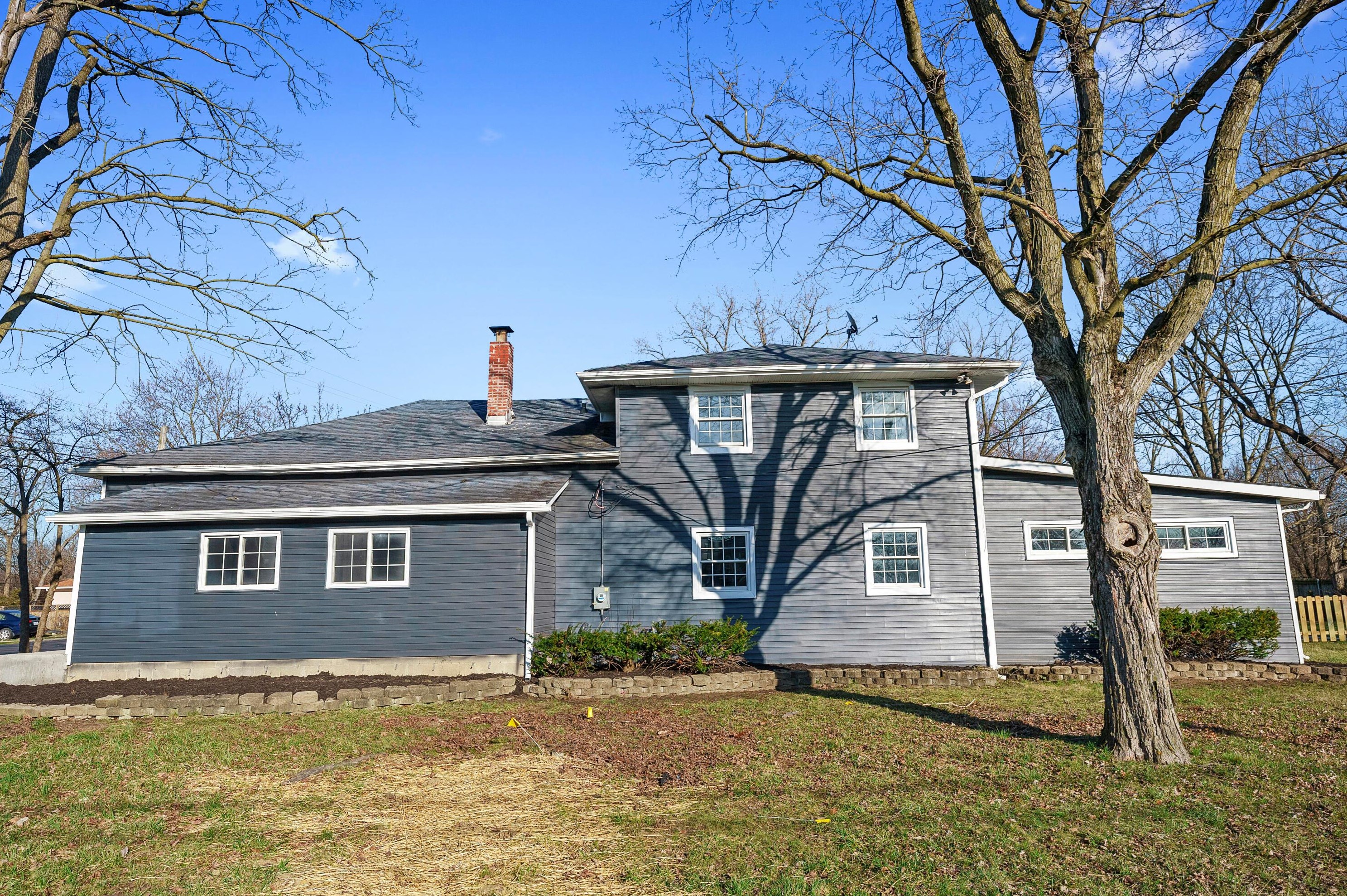 1664 Zettler Rd, Columbus, OH 43227-3450