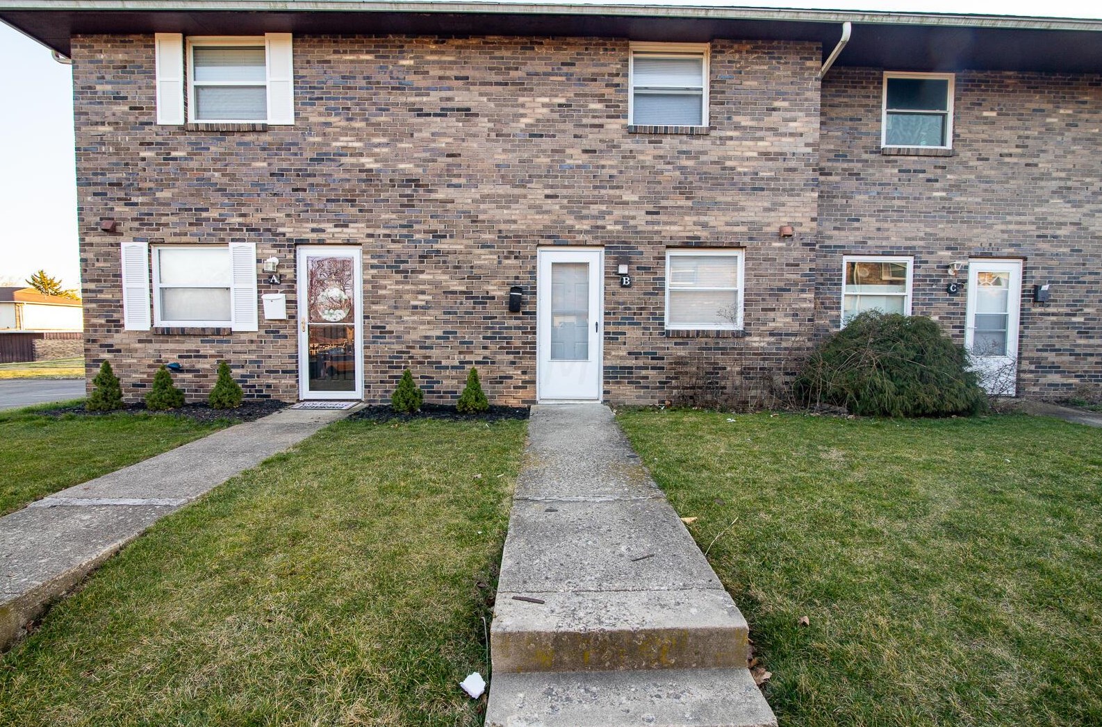 2355 Woodbrook N Circle #b, Columbus, OH 43223