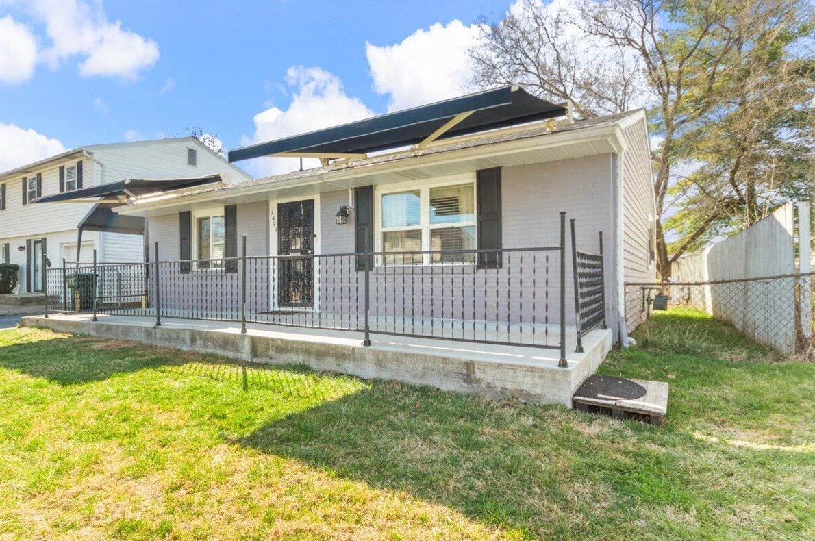 1499 Orson Dr, Columbus, OH 43207-3382