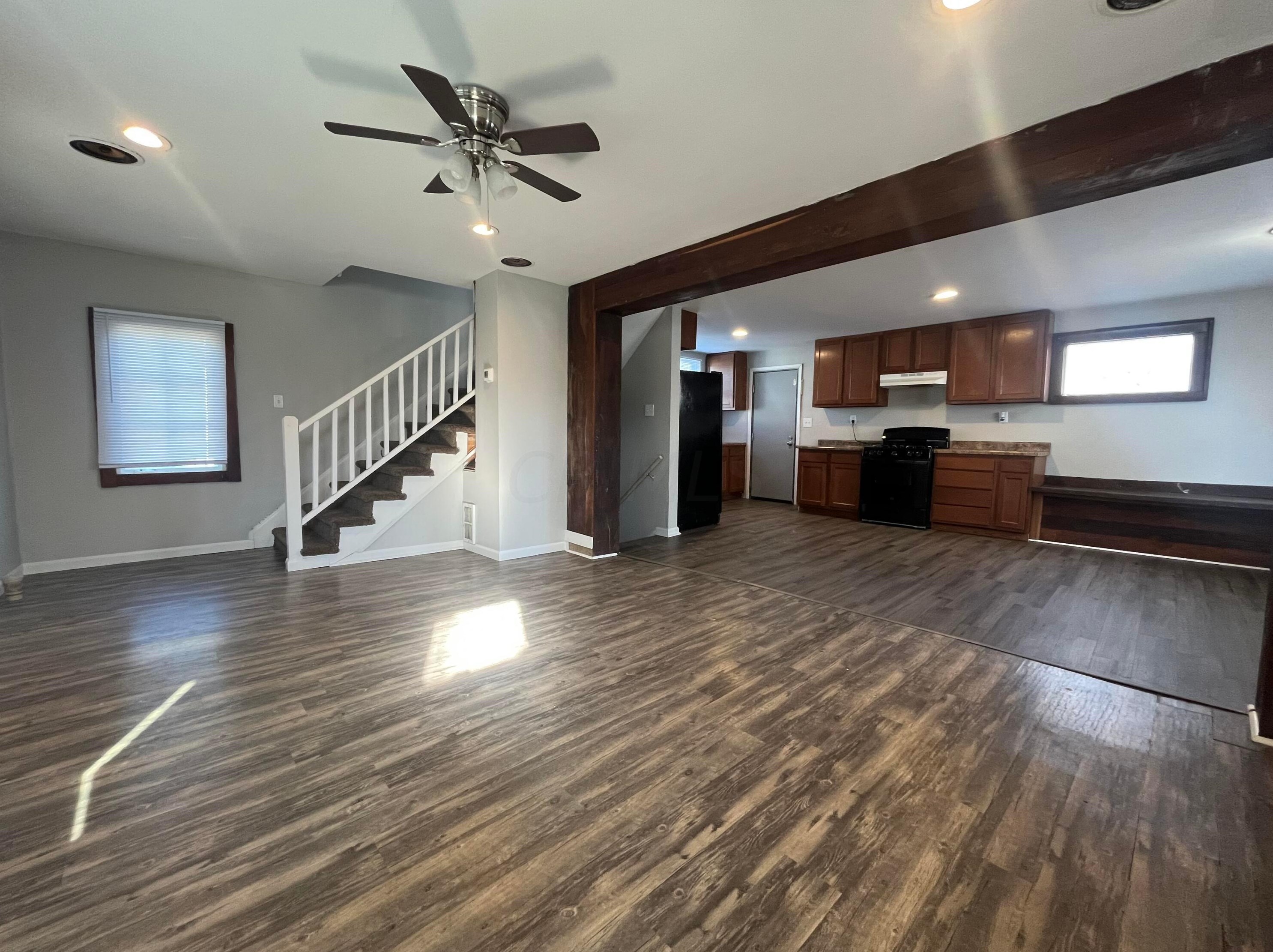 1556 Myrtle Ave, Columbus, OH 43211-1528