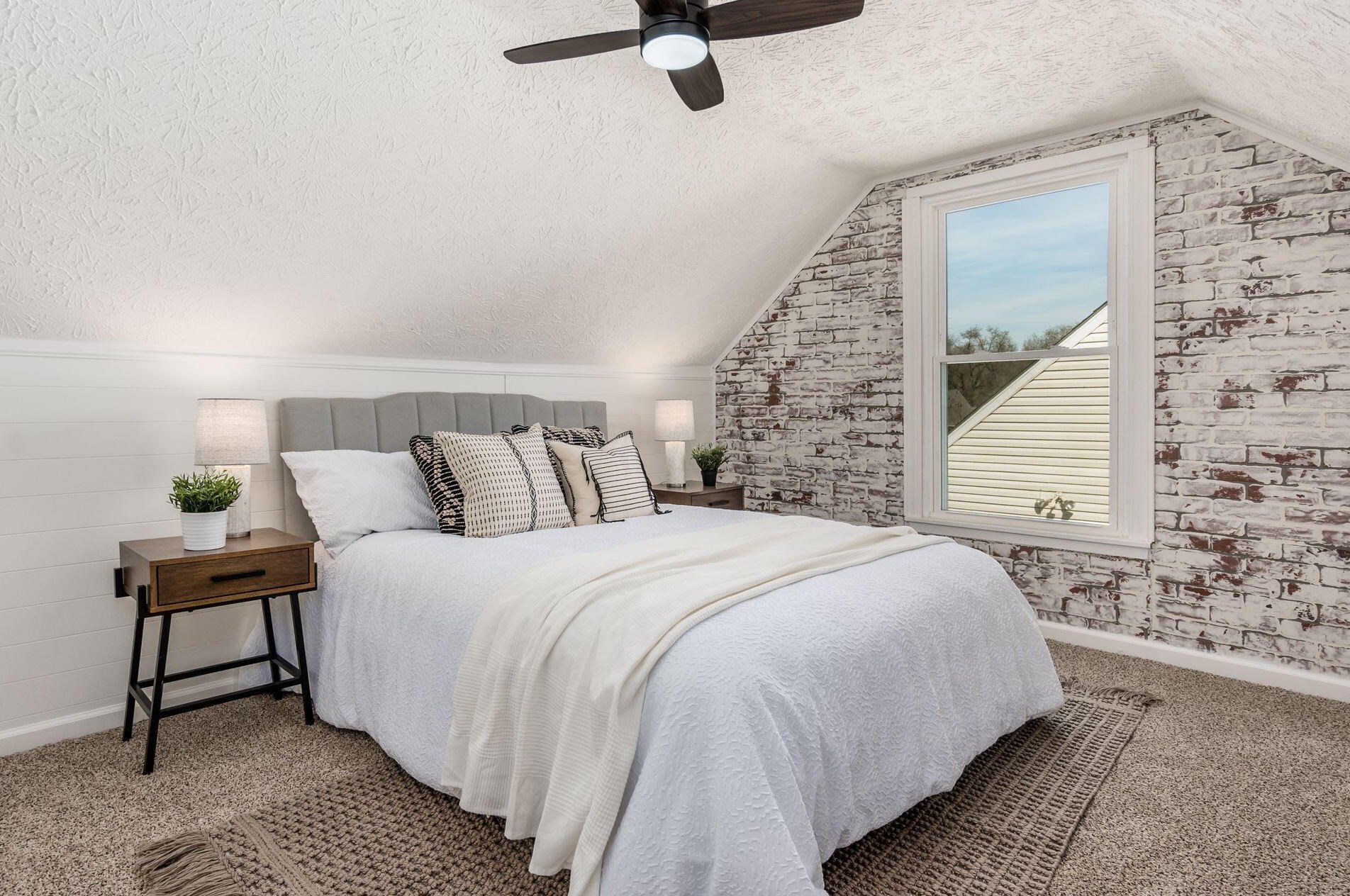 842 Clay Ct, Columbus OH  43205-1652 exterior