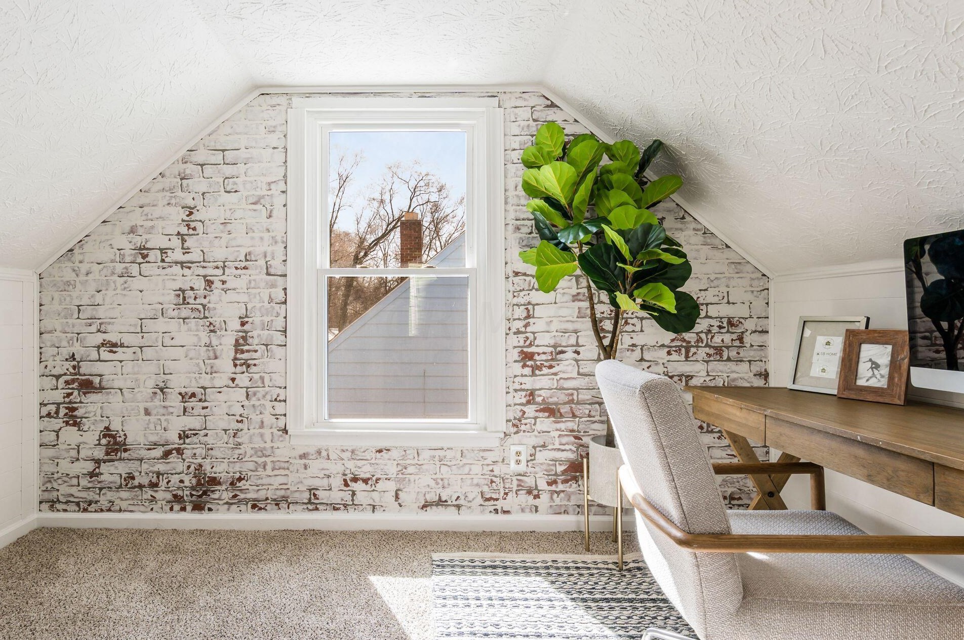 842 Clay Ct, Columbus OH  43205-1652 exterior