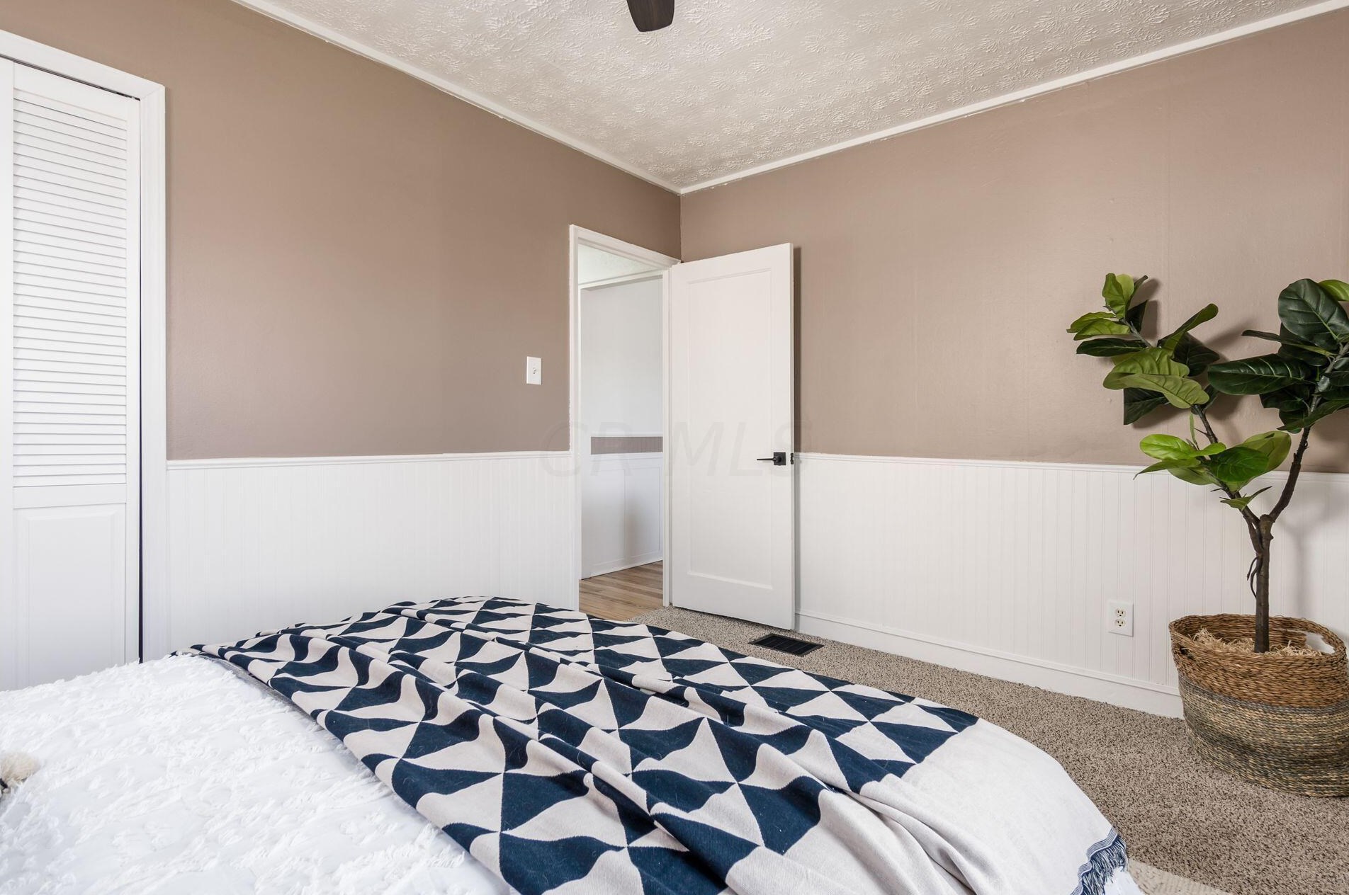 842 Clay Ct, Columbus OH  43205-1652 exterior