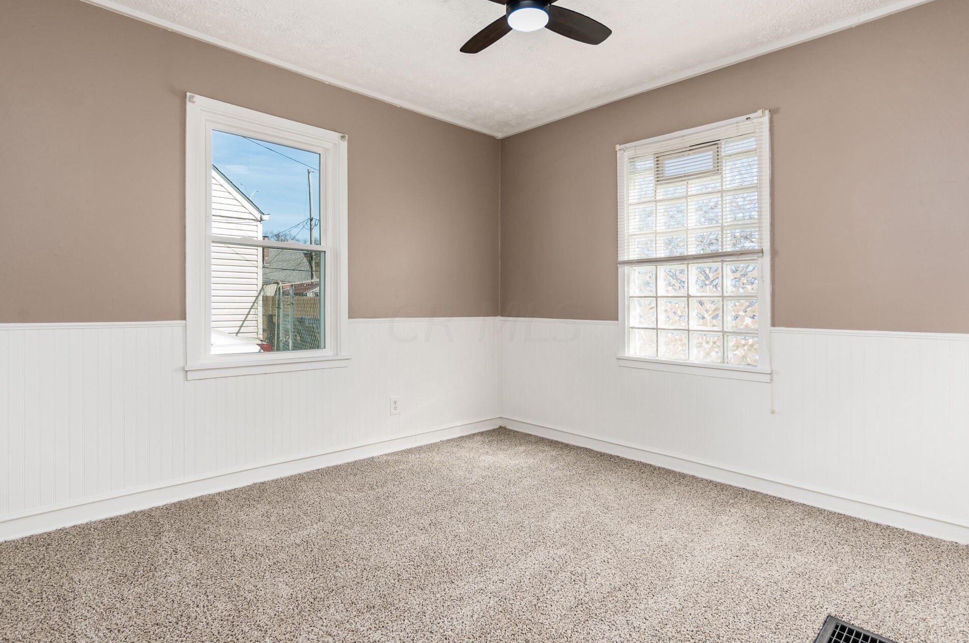 842 Clay Ct, Columbus OH  43205-1652 exterior