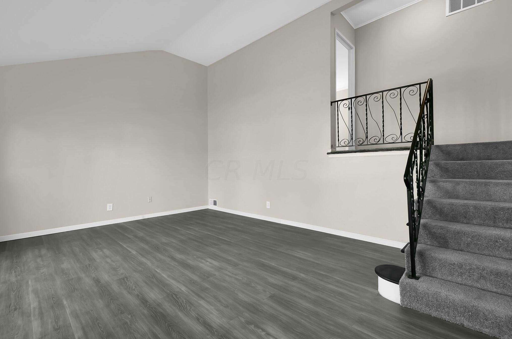 1144 Manfeld Dr, Columbus OH  43227-1434 exterior