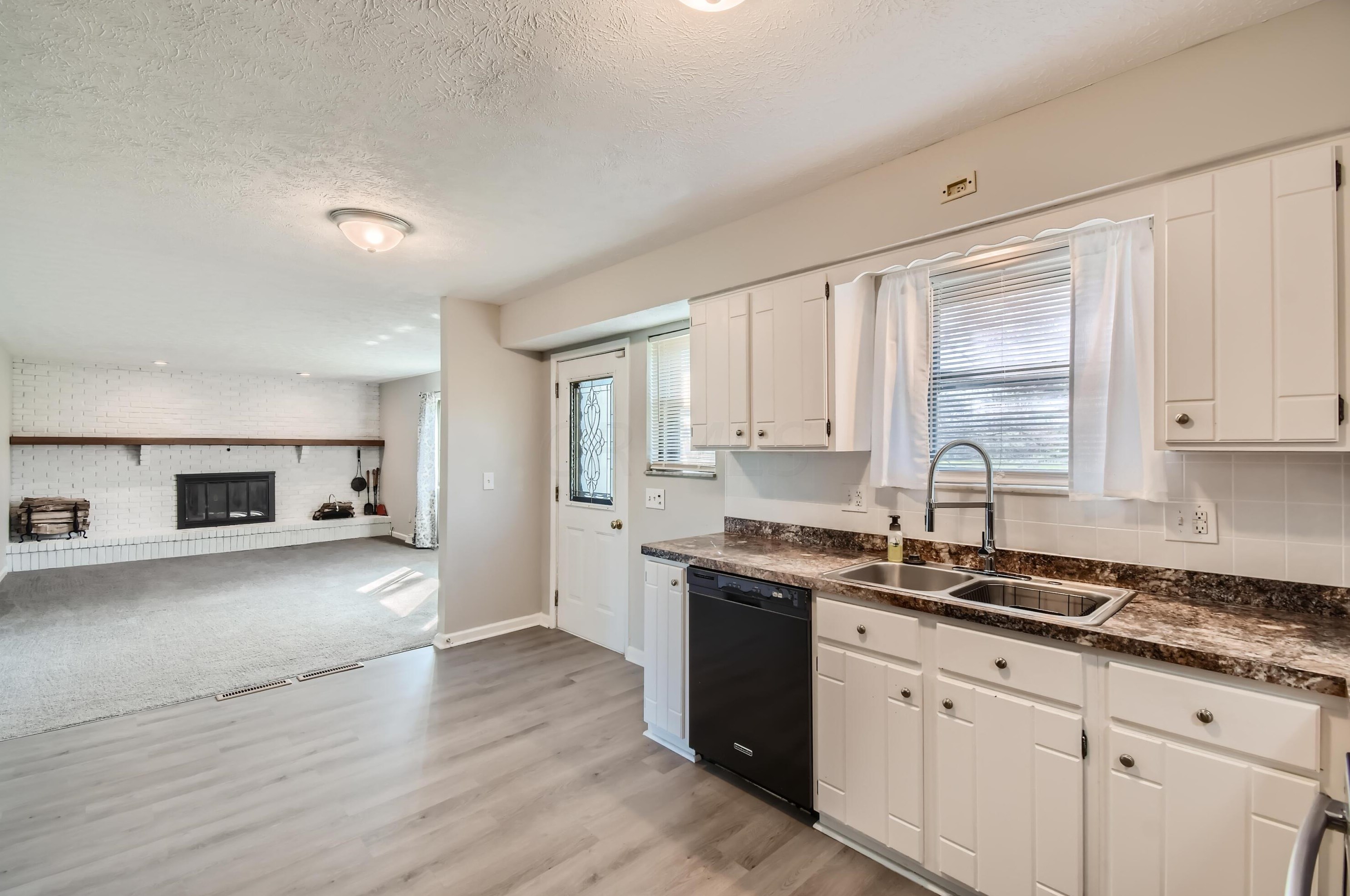 35 Busey Rd, Cnl Wnchstr OH  43110-9703 exterior