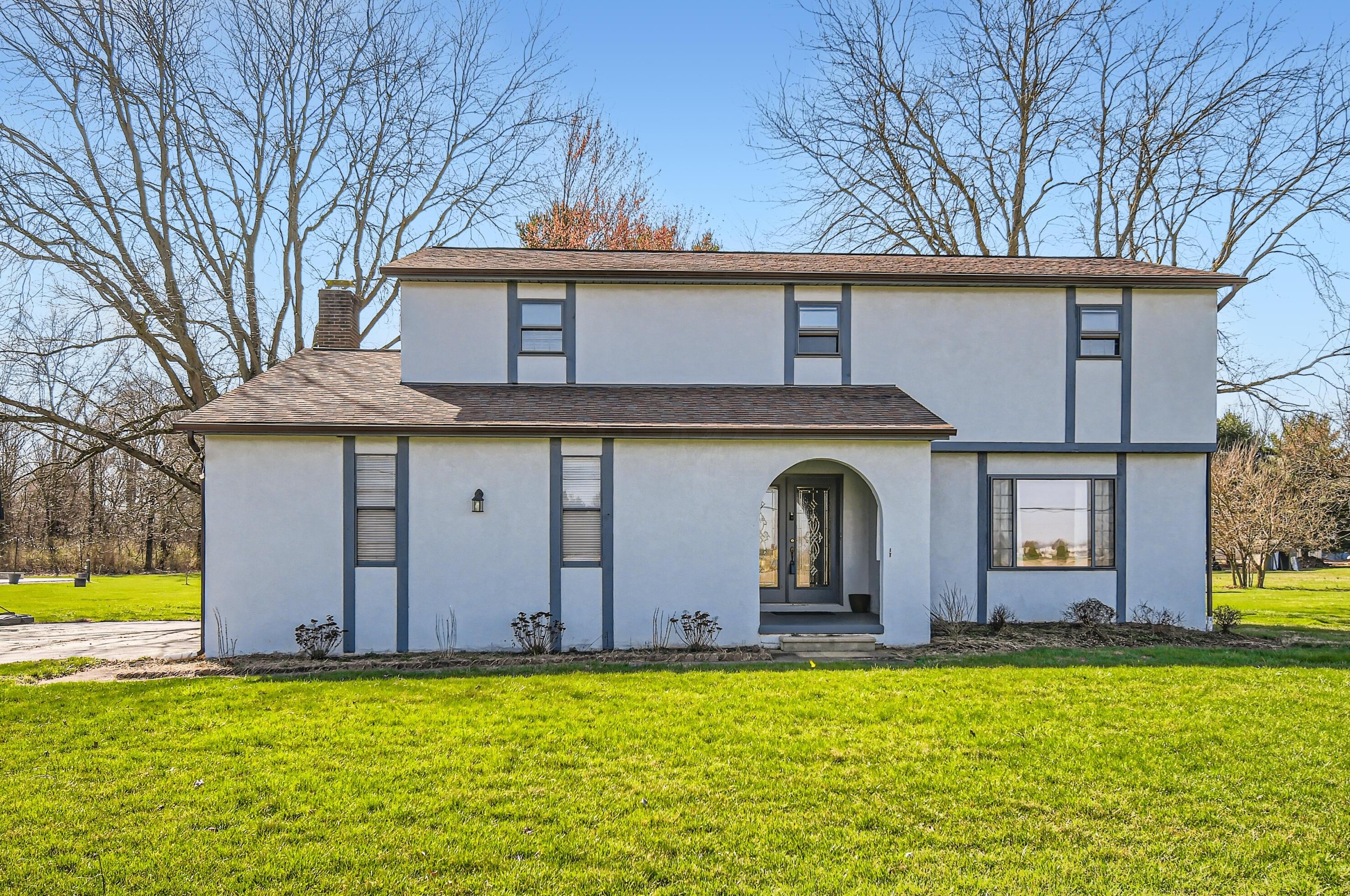 35 Busey Rd, Cnl Wnchstr OH  43110-9703 exterior