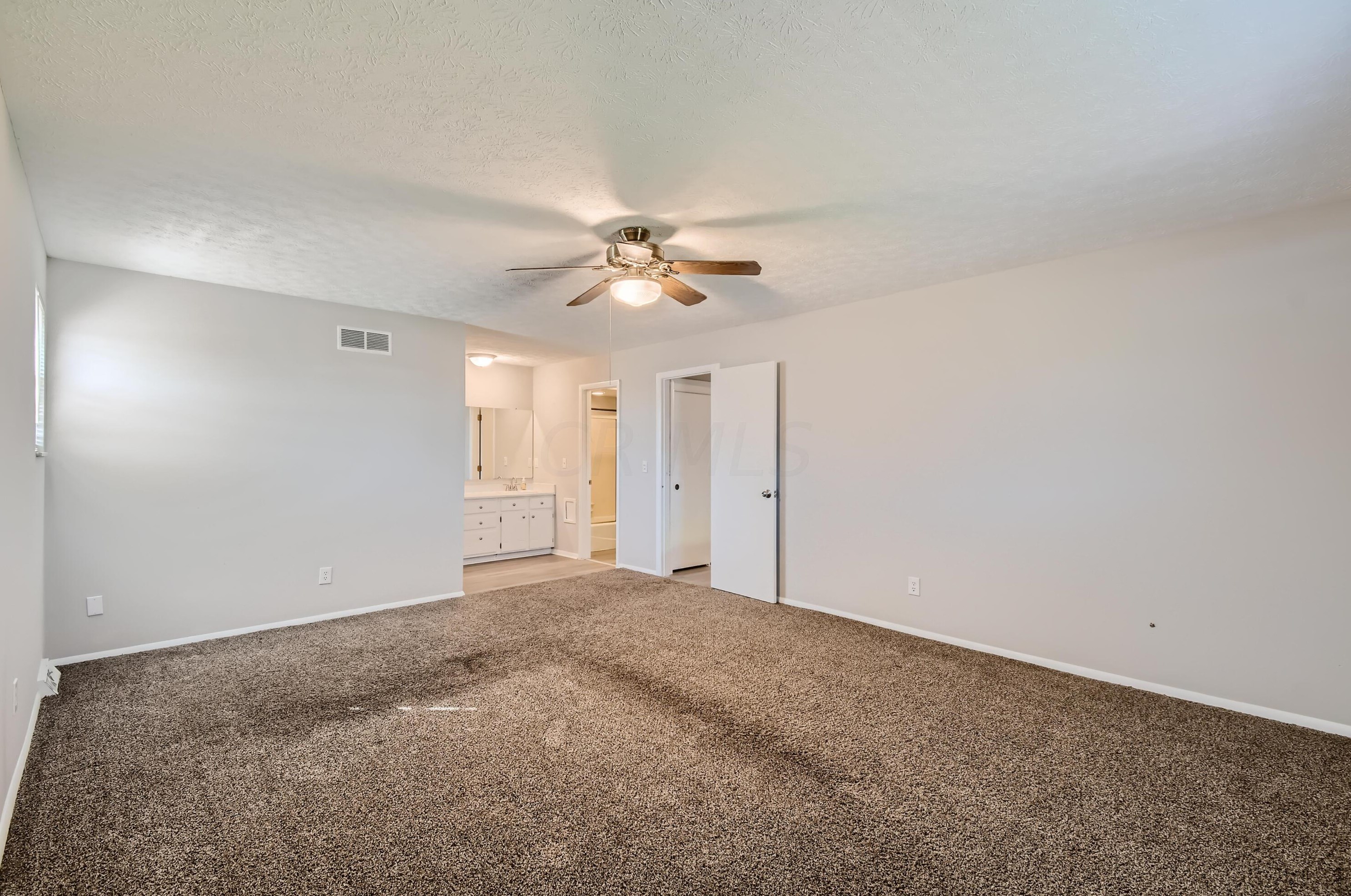 35 Busey Rd, Cnl Wnchstr OH  43110-9703 exterior