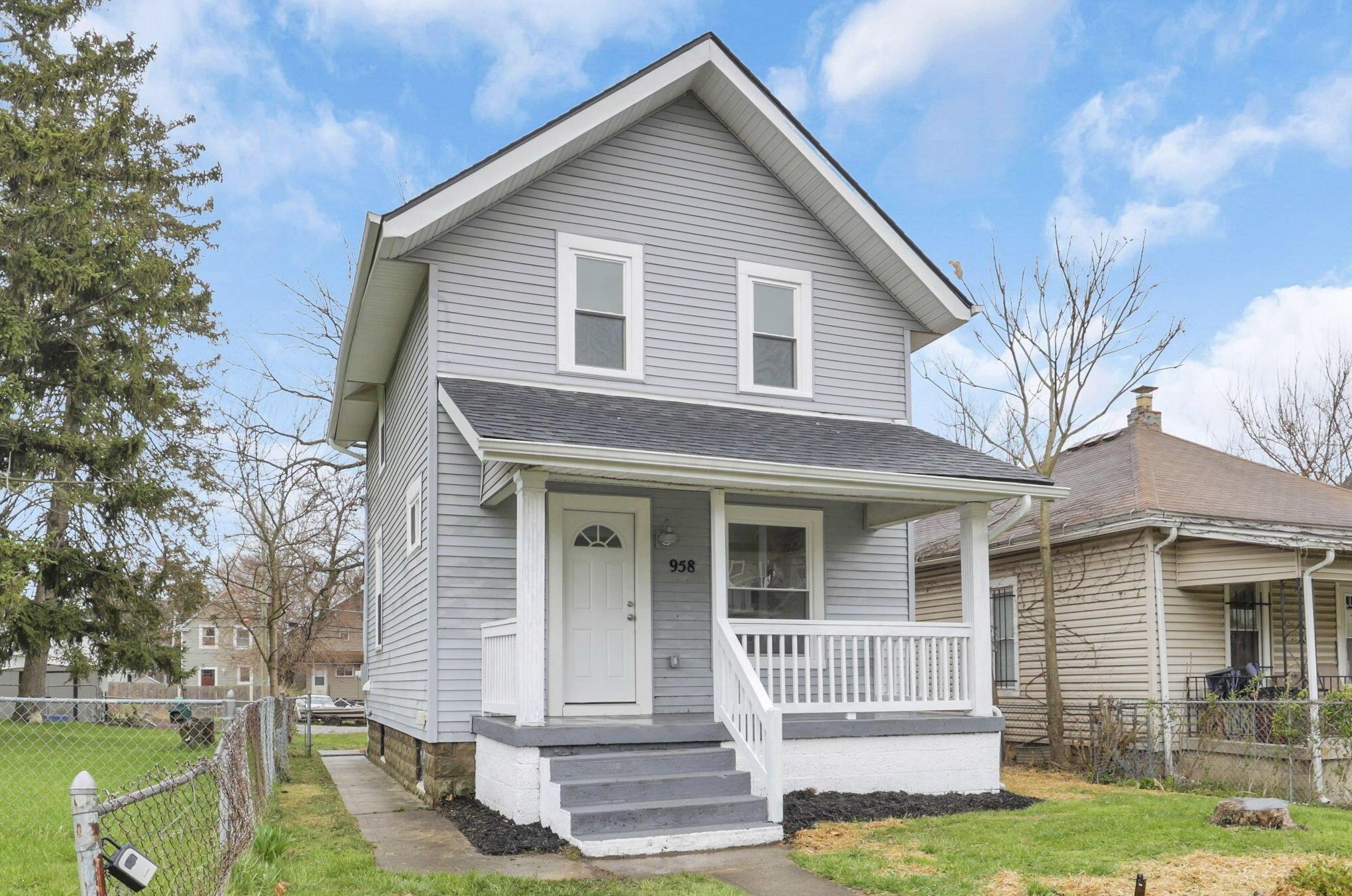 958 Miller Ave, Columbus, OH 43206-1746