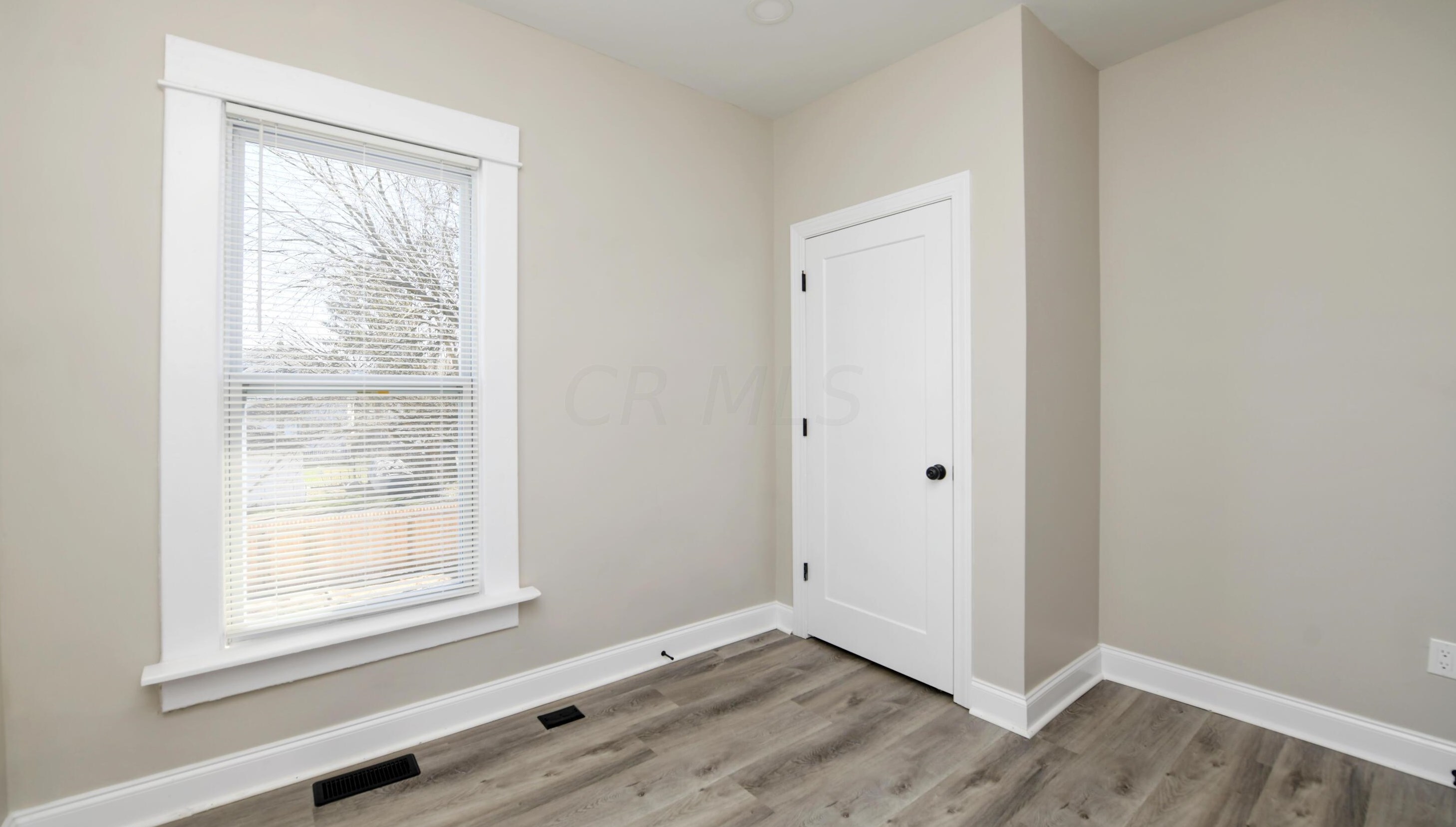166 Midland Ave, Columbus OH  43223-1065 exterior